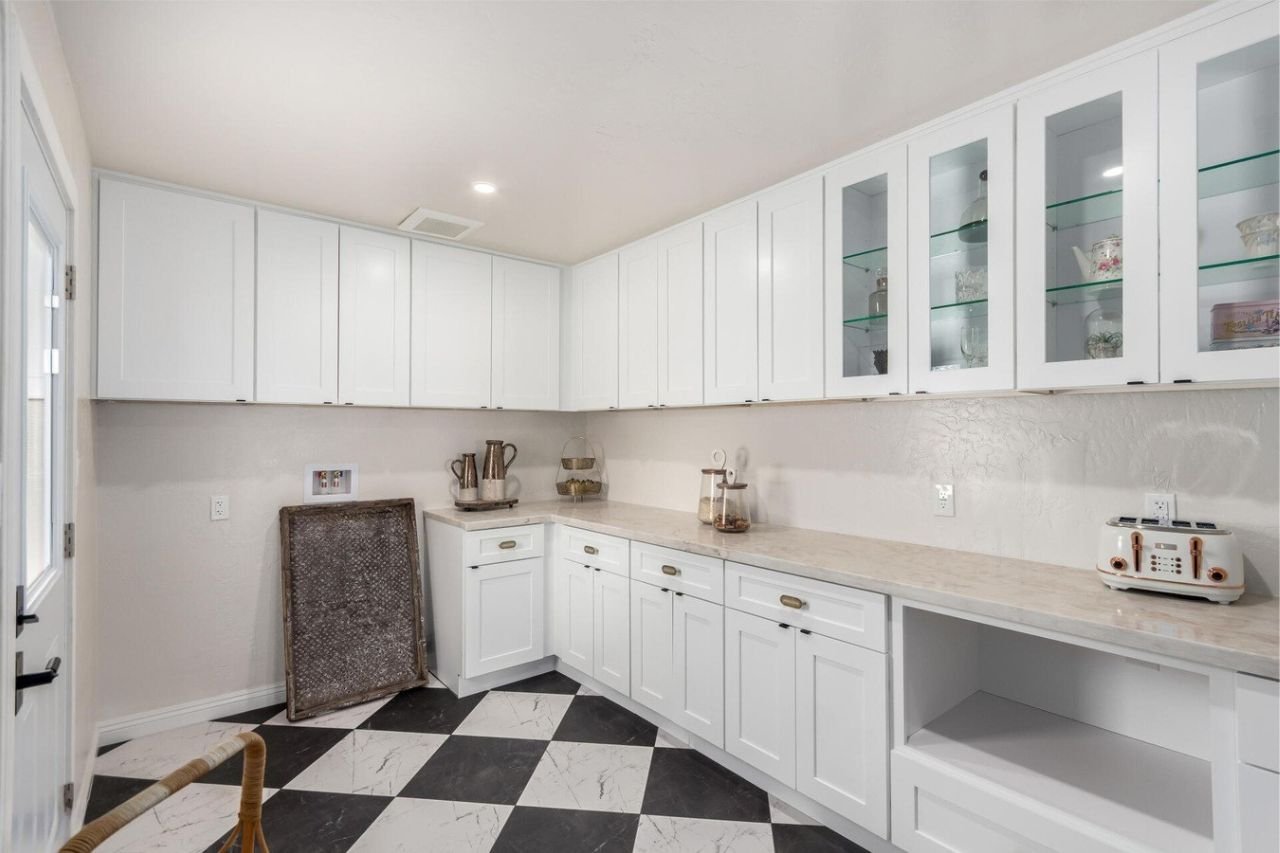 335 w cambridge (11).jpg