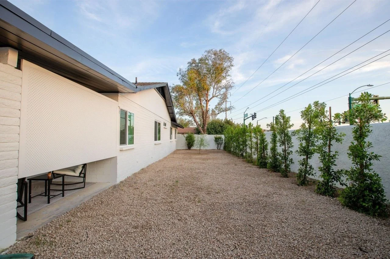 702 e paradise (4).jpg