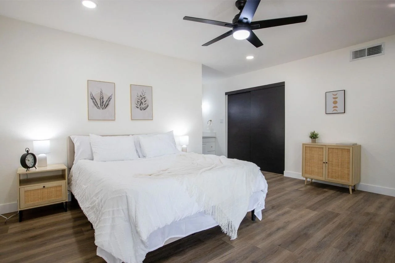 702 e paradise copy 9.jpg