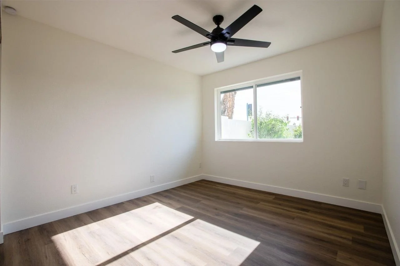 702 e paradise (3).jpg