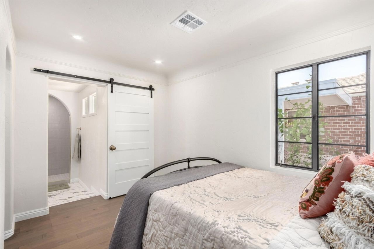 335 w cambridge (20).jpg