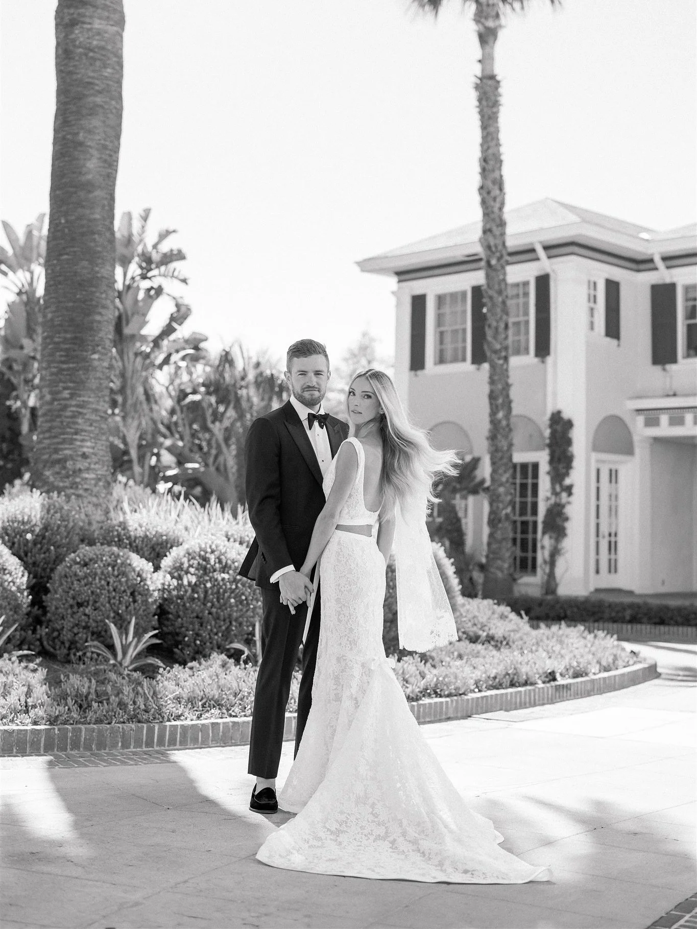 Catalina Island was the perfect backdrop for Maddie and Griffin&rsquo;s magical wedding weekend. 

Planning &amp; Design @Lscottevents
Photography @valoriedarling
Music @Dartcollective @pinkmozartent
Venue @descansobeachclub
Stationery @juliekingstud