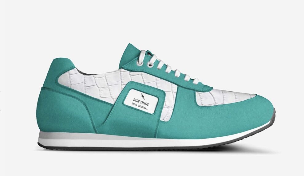 Icons never go out of style. Step into a retro look with this retro running trainers. Great for walking and casual bases, this classic trainer features genuine Italian leather, natural cotton laces, and internal removable sole, for added support.