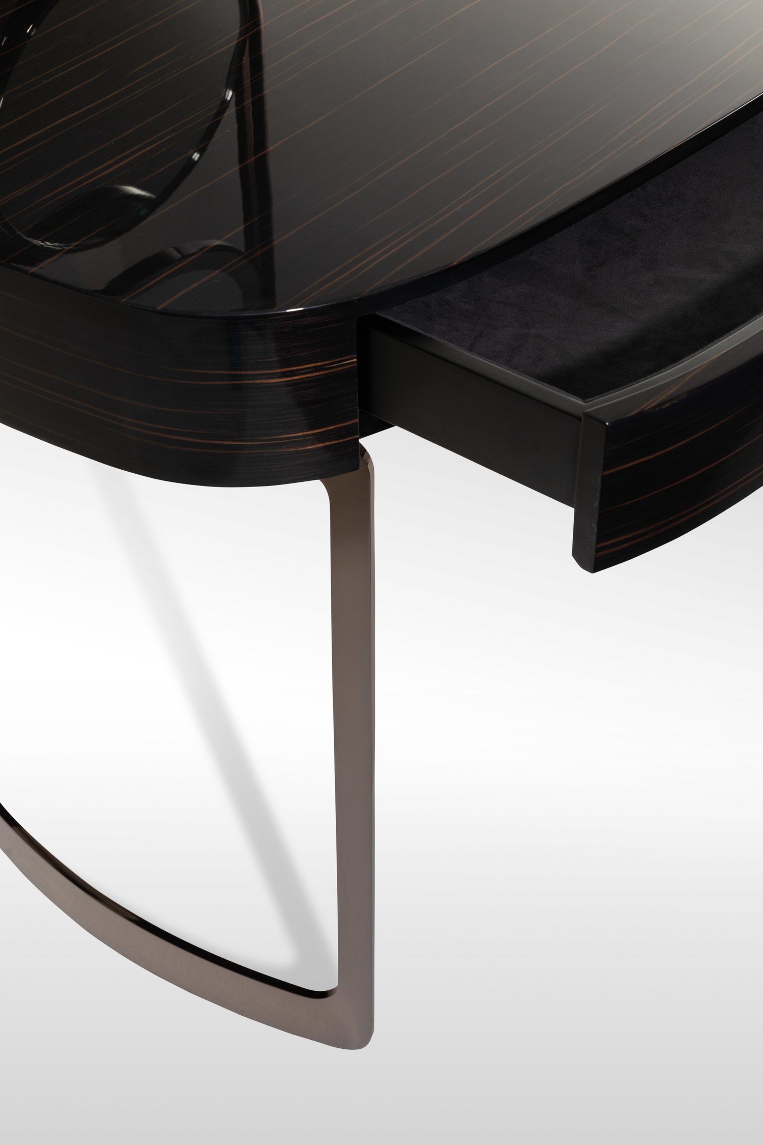 Moonlight lady desk4.jpeg