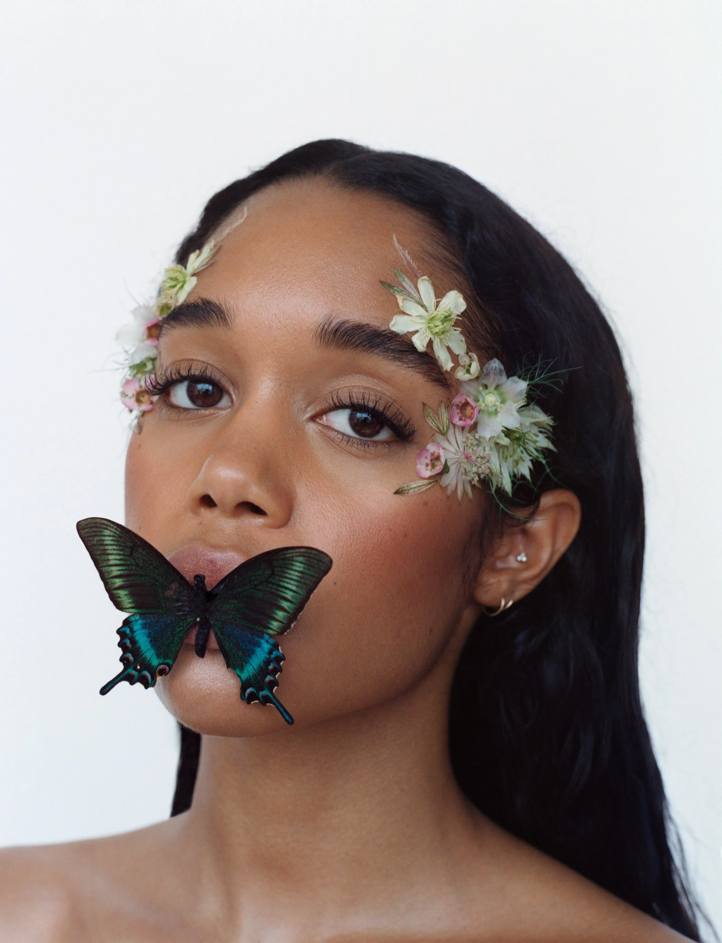 WMAG2019V5_LAURAHARRIER.jpg