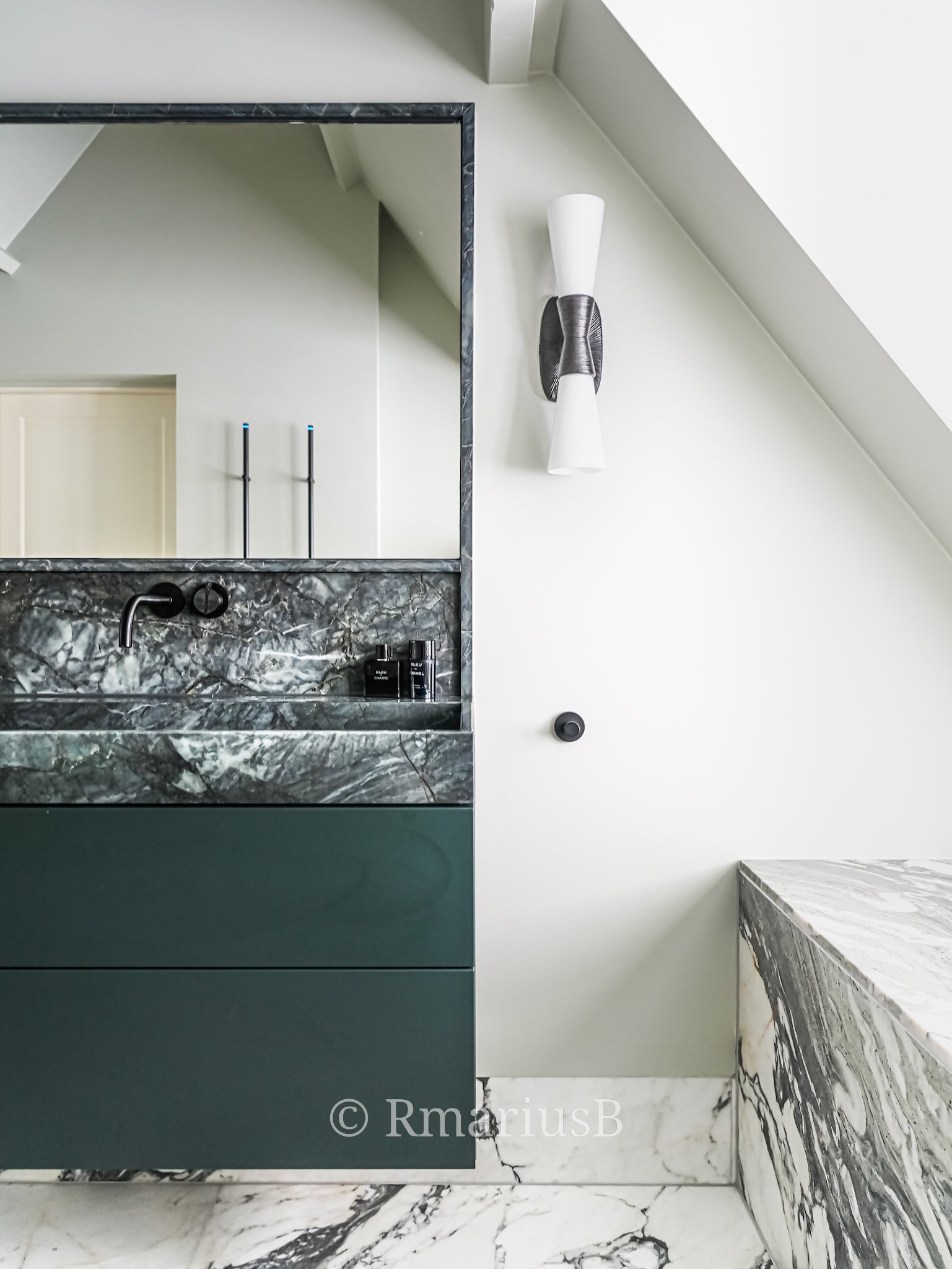 RmariusB Even Eleven Bathroom 10.jpg