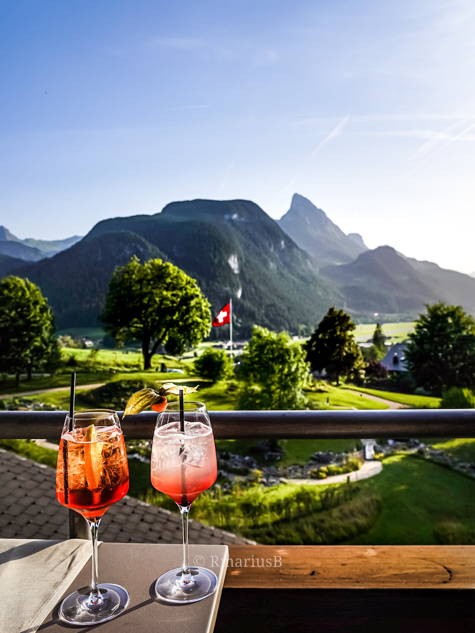 RmariusB for Huus Gstaad 1.jpg