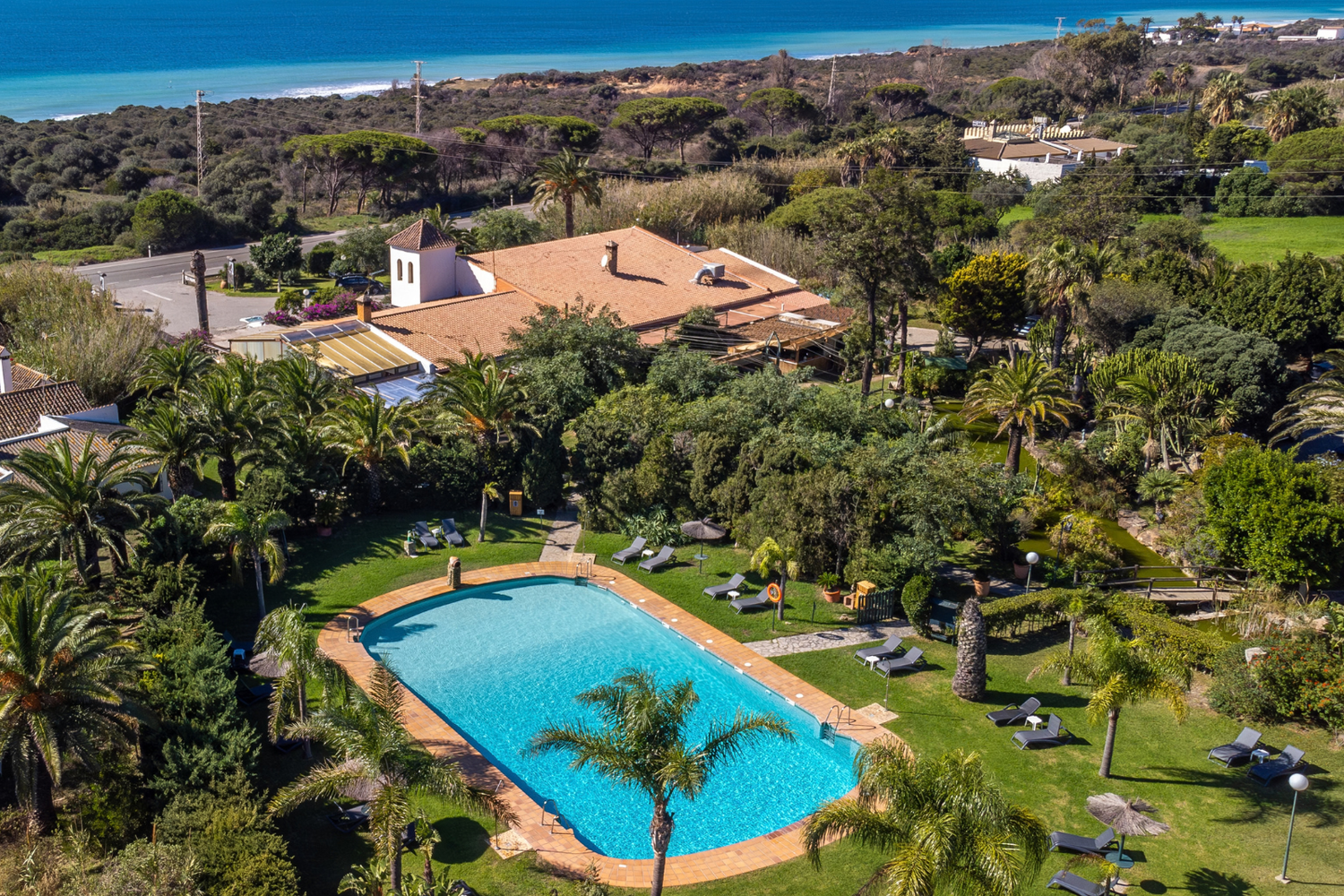 Hotel Punta Sur y sus jardines cerca de Tarifa