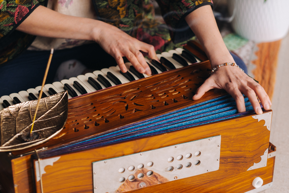 Jenny PREM Ahimsa — Kirtan — Tarifa Spirit Festival 2026
