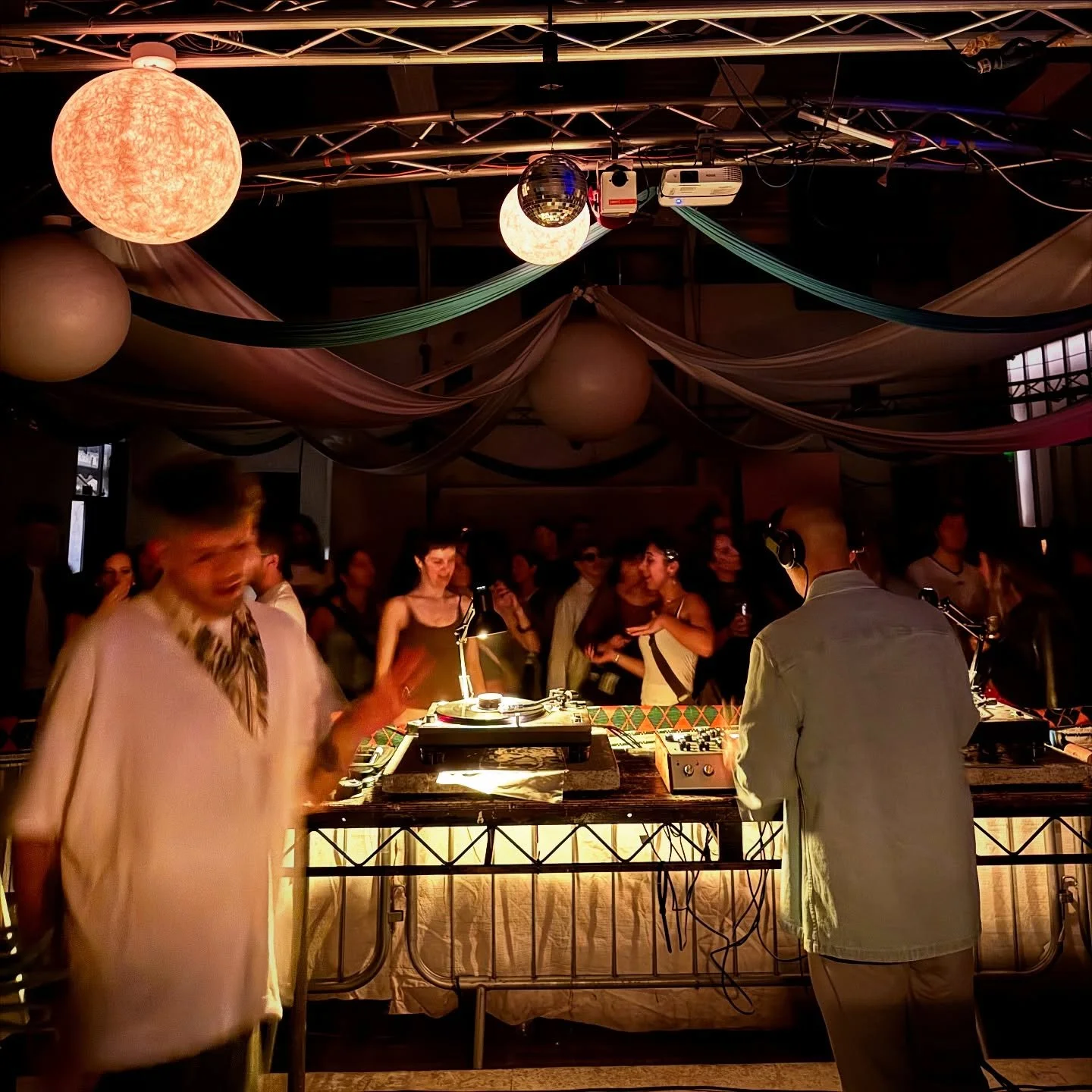 Moments from @giant___steps 

Thanks to everyone who made this happen. Eternally grateful for the life-affirming experience. Special shout to my guy @zagerlat the best b2b partner I could&rsquo;ve asked for. And where would we be without the dancers.