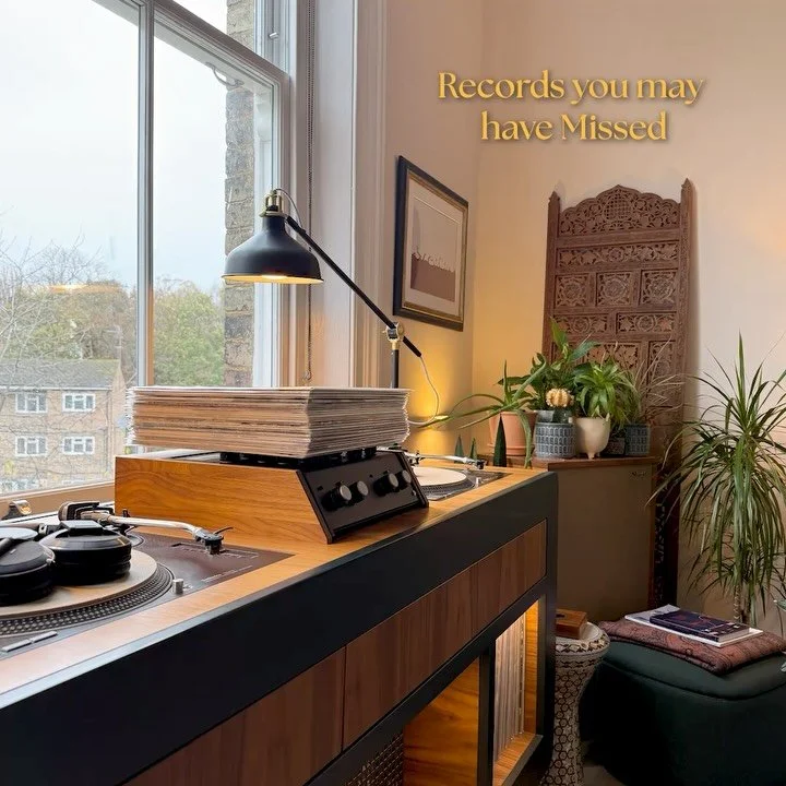 A few records from the last drop 🇧🇷

1. Various - Os Inocentes (1974) 
A compilation of music from a Brazilian TV series with the same title. A couple of atmospheric tracks here.
VG/VG (&pound;35)
.
.
.
2. Grupo 10.001 - Mais De Meio Se&eacute;culo