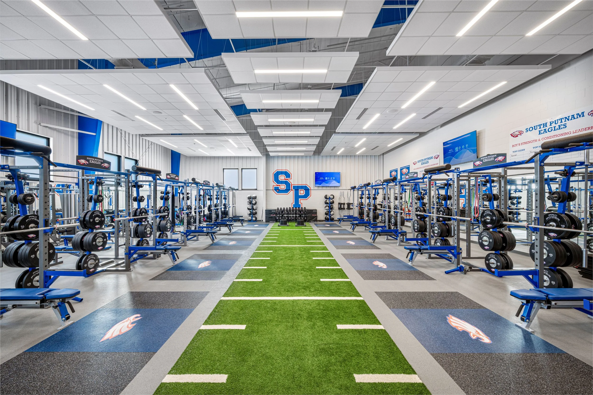 S. Putnam HS Fieldhouse 26 FH 5 Weights.jpg