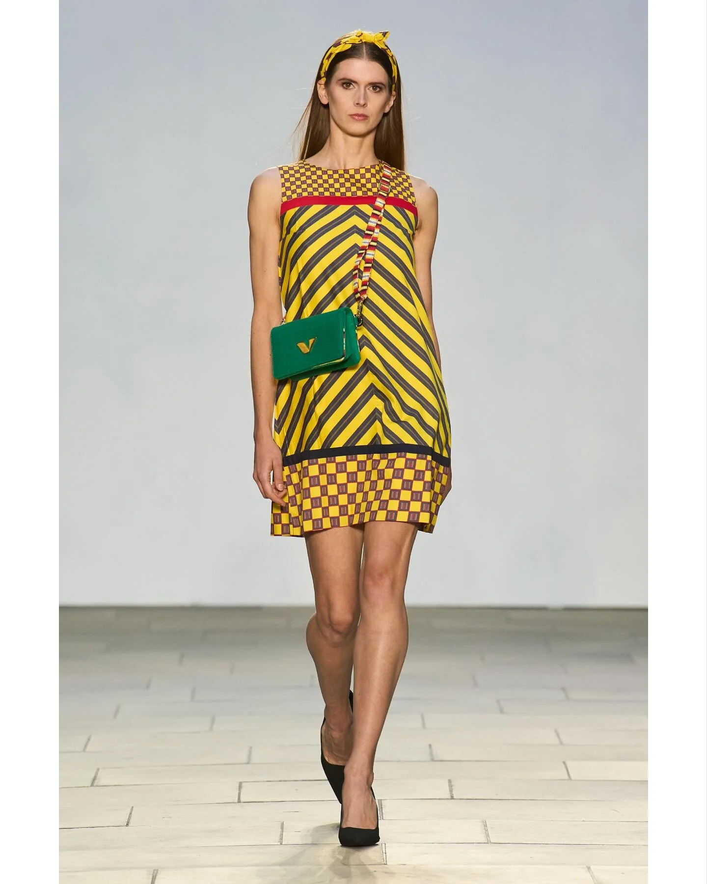 Vino Supraja closed the 4 pm runway with Weave: A Bhavani Tribute, a heartfelt homage to India&rsquo;s handloom weavers. The Dubai-based sustainable label spotlighted traditional Jamakkalam textiles, celebrating the artistry and resilience of the Bha
