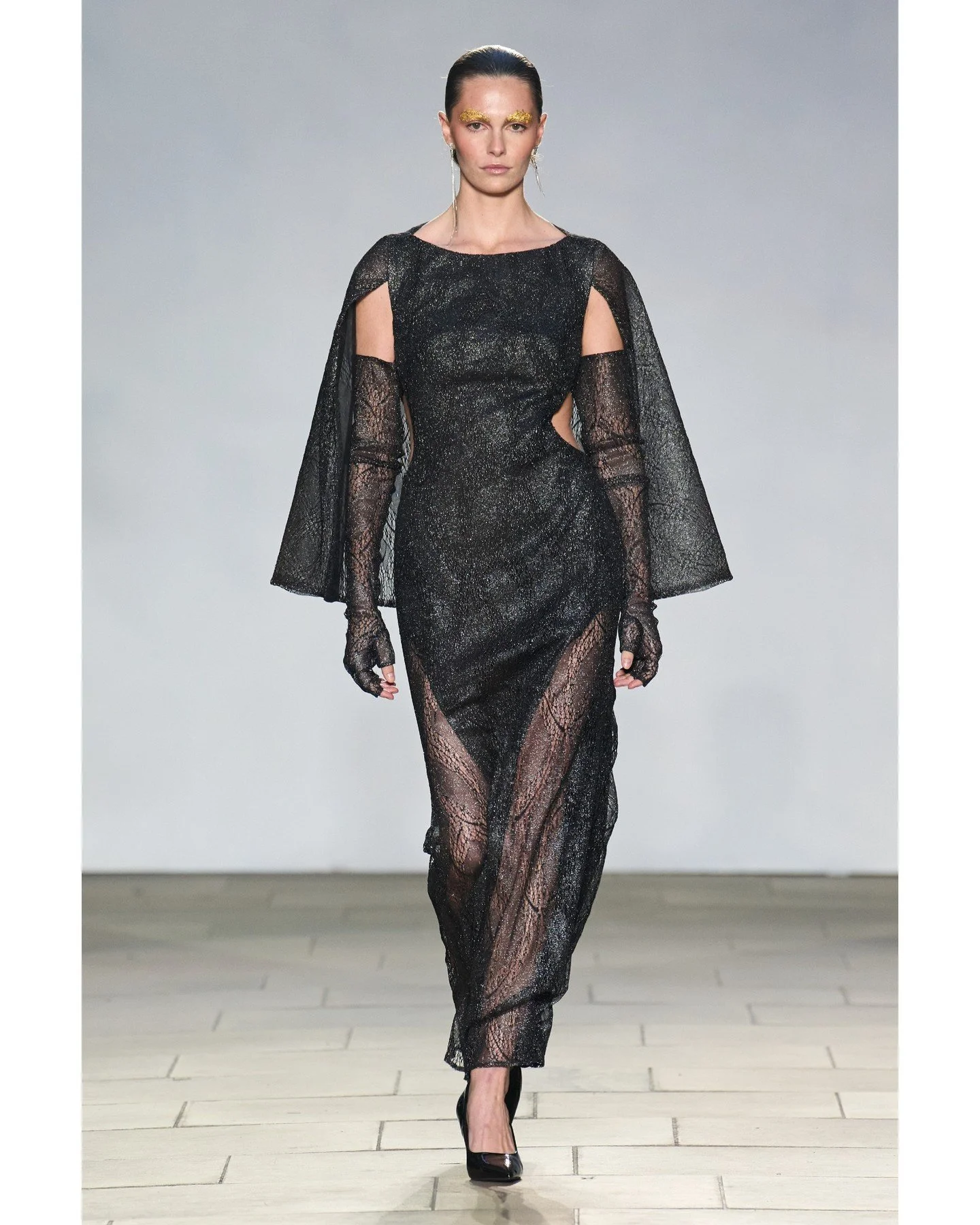 Soramame headlined with an exclusive show of Oxford Fashion Studio’s 10th anniversary season, closing the runway with Sparkles of Momentum.