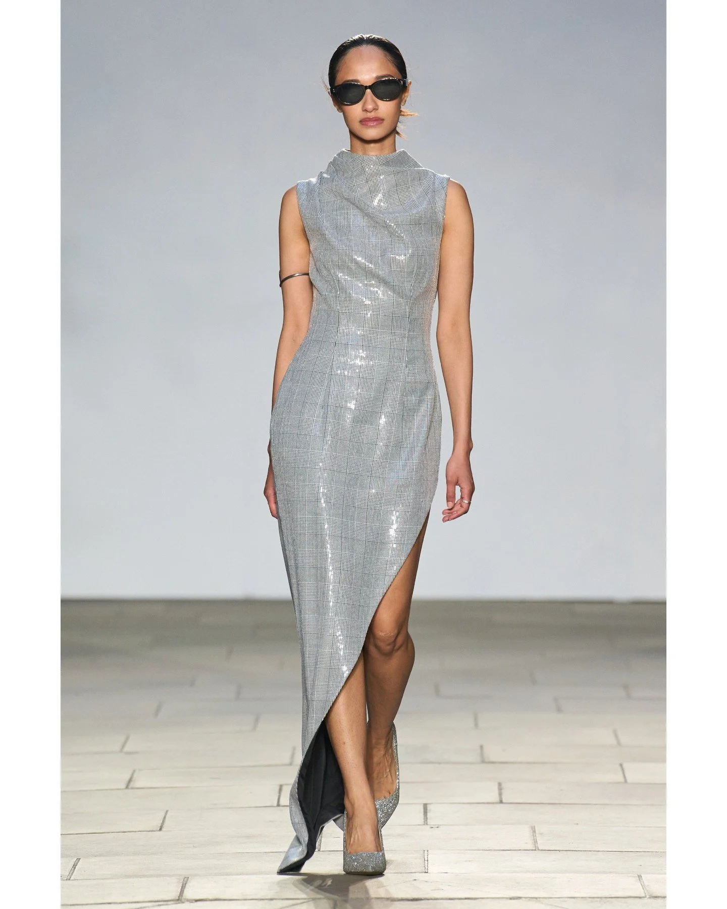 Contrasts of texture defined the show: lace with denim, organza with sequins, wool with metallic fibres.