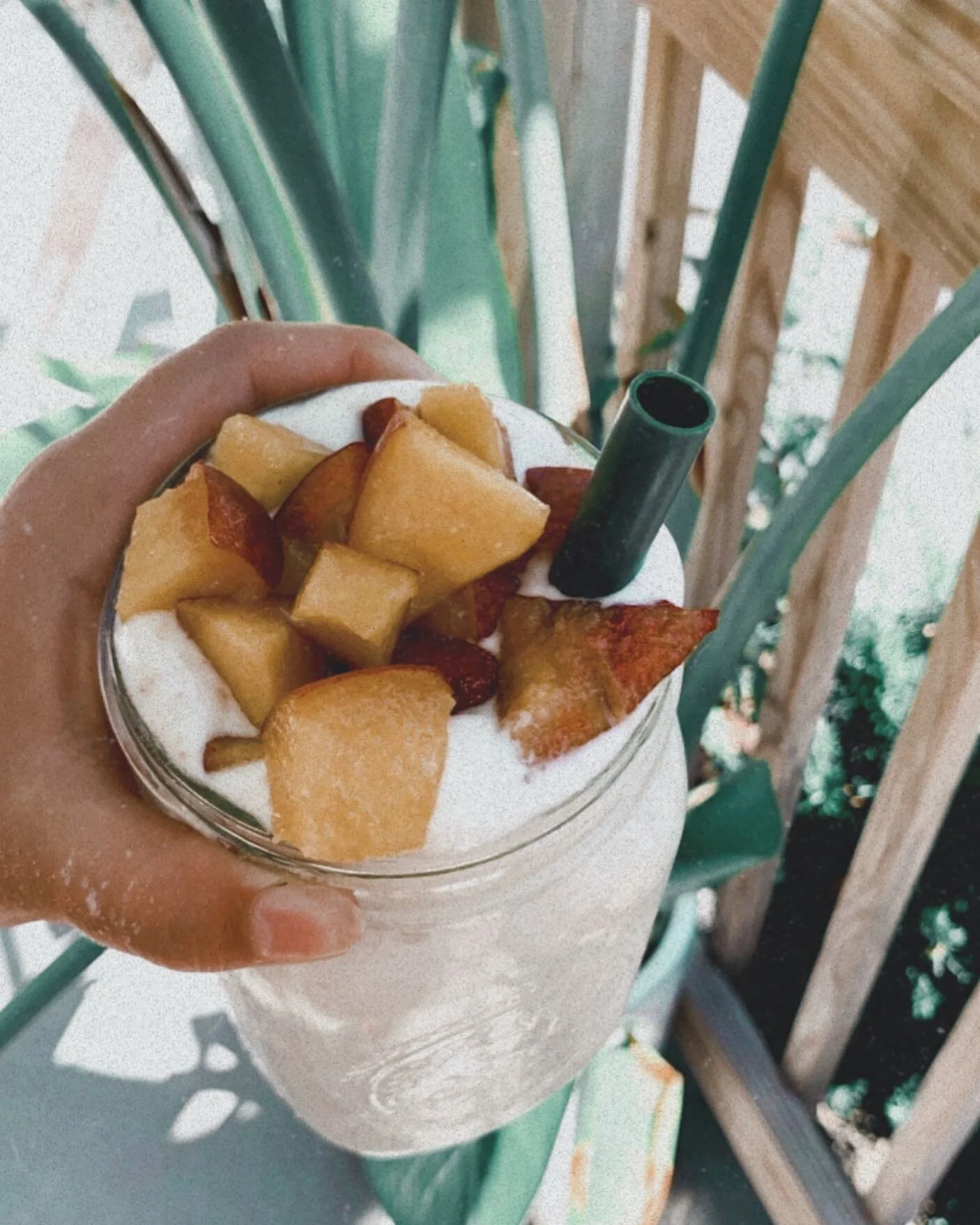 happy smoothie day (: 

during the summer, i LIVE on smoothies + smoothie bowls. they are such an easy way to hydrate, get a bunch of goodies in all at once, and to stay cool during these hot months. 

actually meant to post this yesterday but I had 