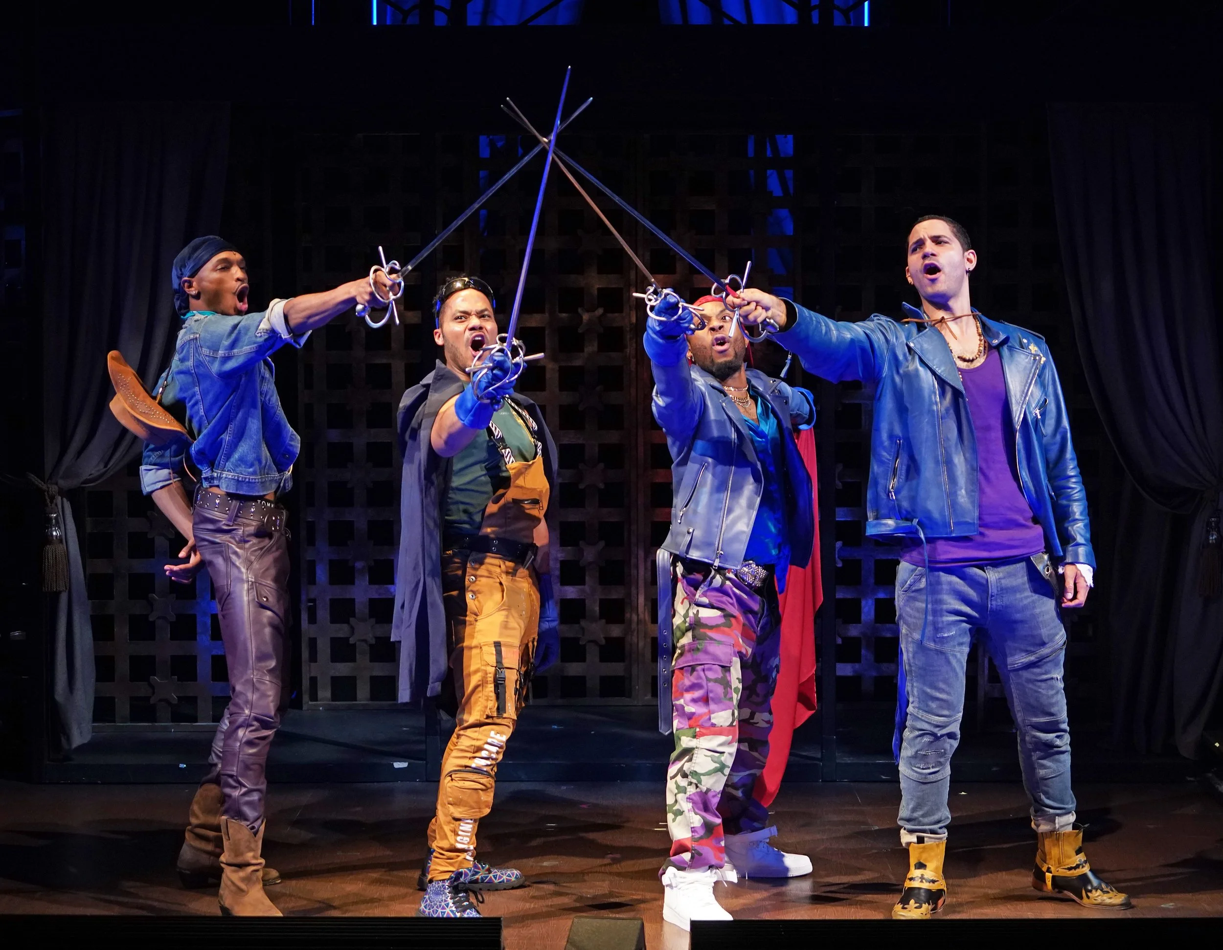 ThreeMusketeers141r.jpg