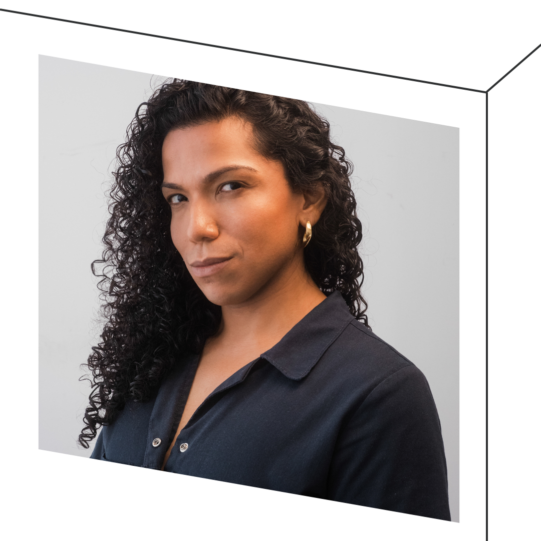 Pauli Pontrelli- Headshot for Website (1).png
