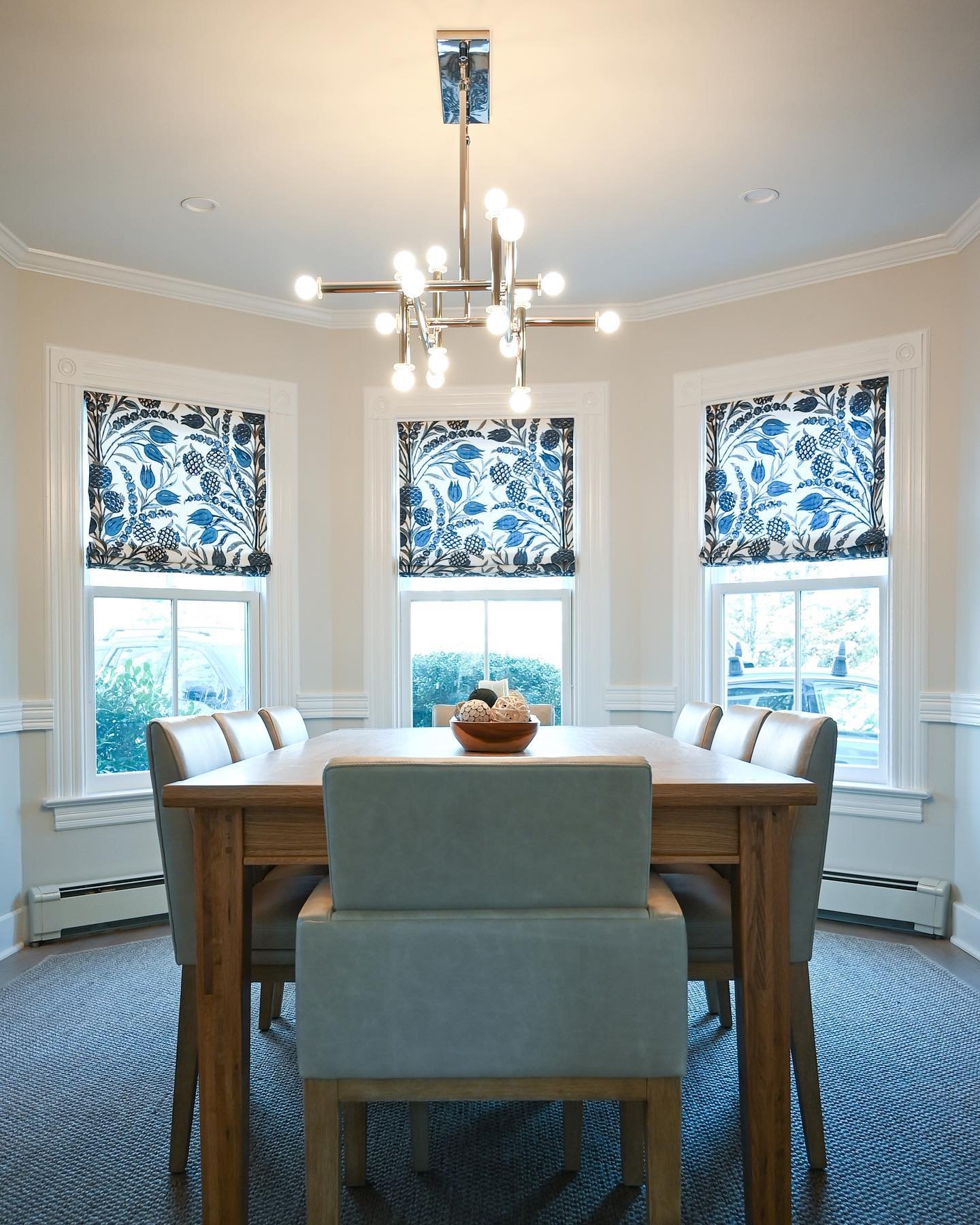 Custom window treatments can really make a difference in your home design. We love how these Roman shades turned out, using @thibaut_1886 &lsquo;s Corneila fabric in Navy. The hand printed fabric&rsquo;s inspiration comes from Moroccan tile patterns 