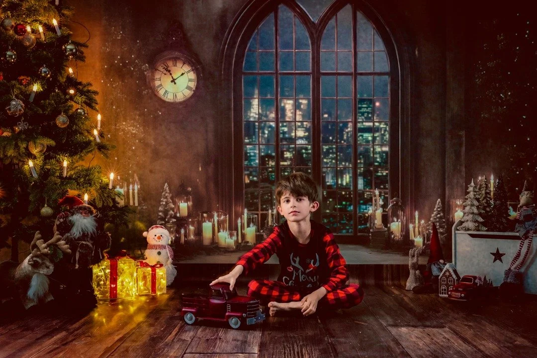 ✨ This year I&rsquo;m ready for Christmas photoshoots! 🎄📸
But&hellip; I&rsquo;m adding something NEW ✨

Instead of a traditional setup, I&rsquo;ll be using a projected background system &ndash; just like in this picture. This means you can choose f