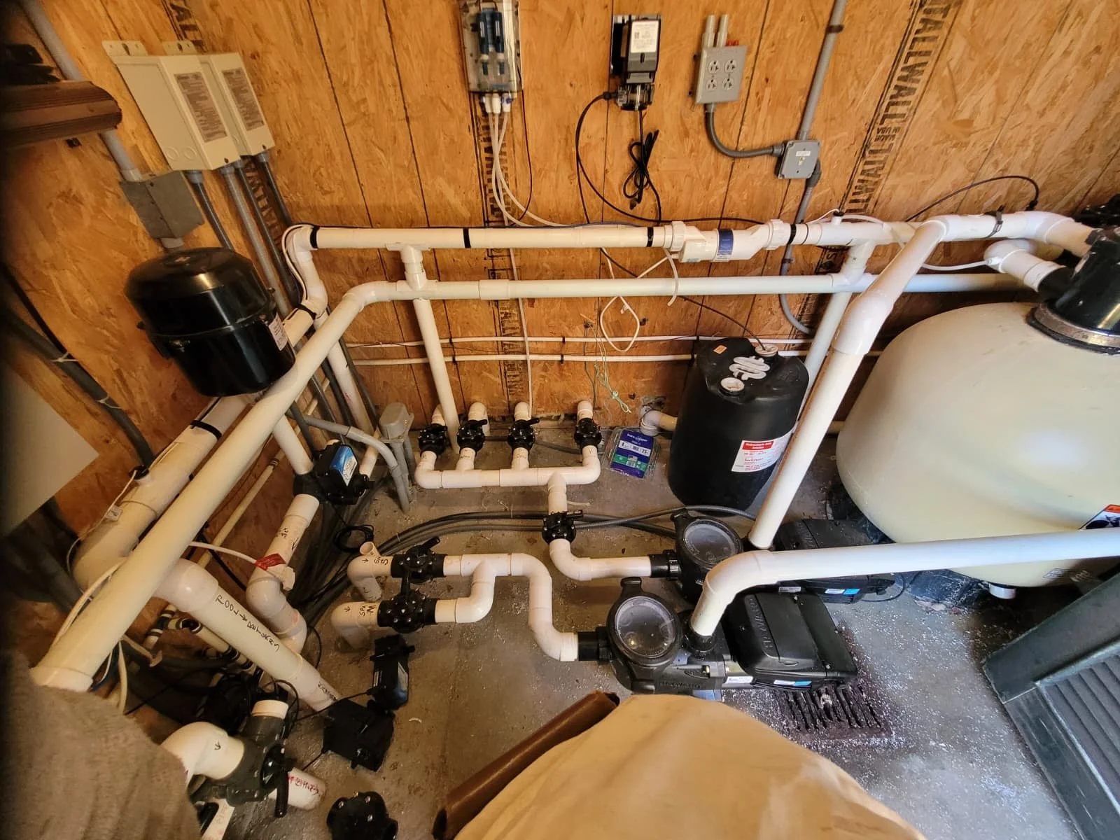 Swiming pool plumbing