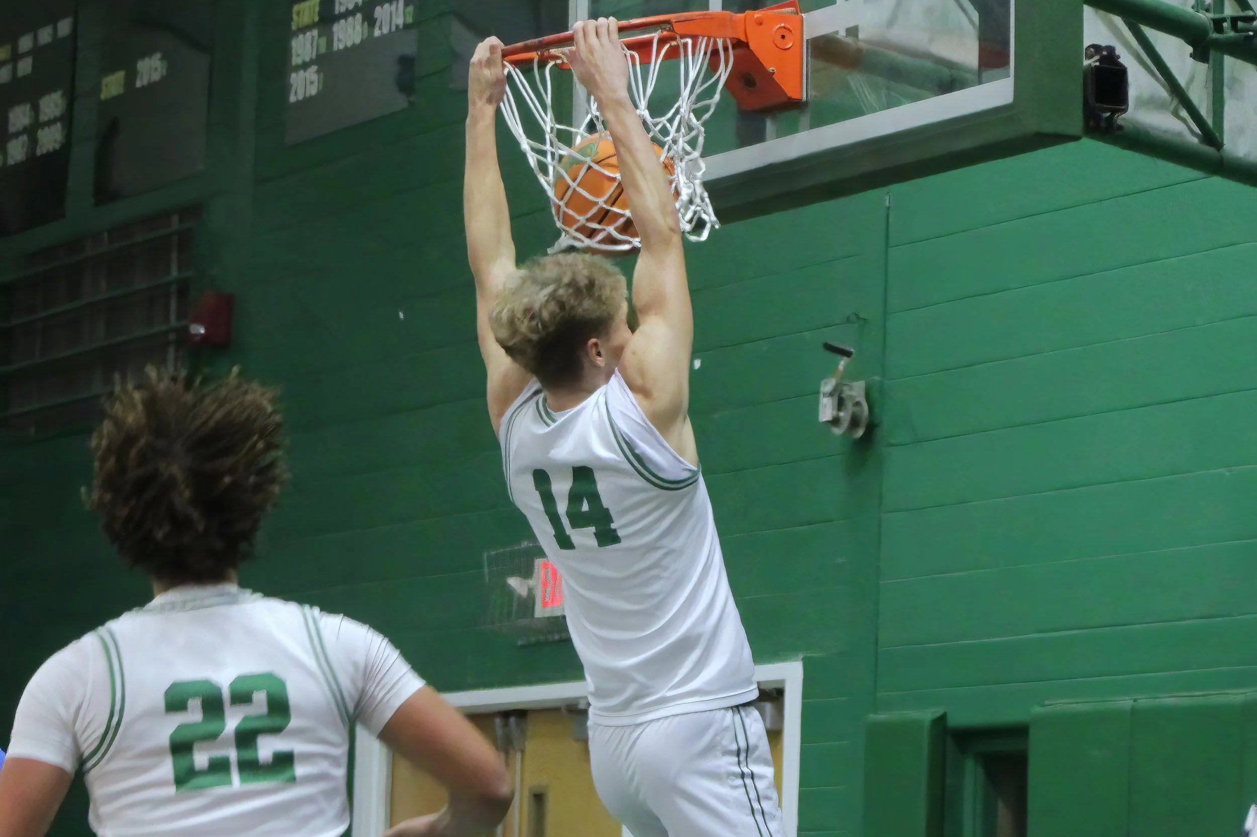 Basketball: Kreiss Drops 37 As Leafs Big Huge Win Over Quincy!