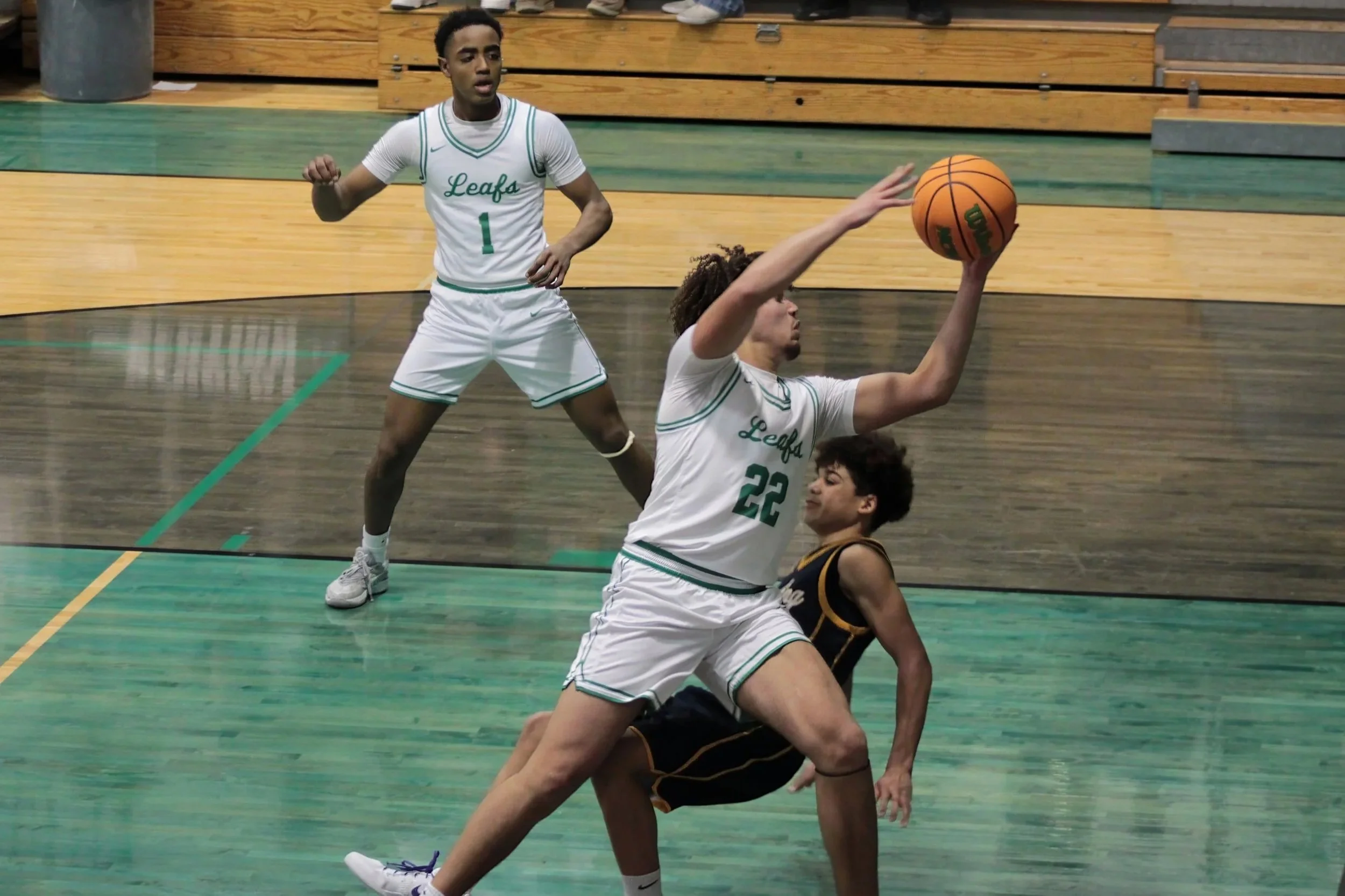 Basketball:  Leafs Fall To Conference Leaders. Wrap Up Regular Season This Week.