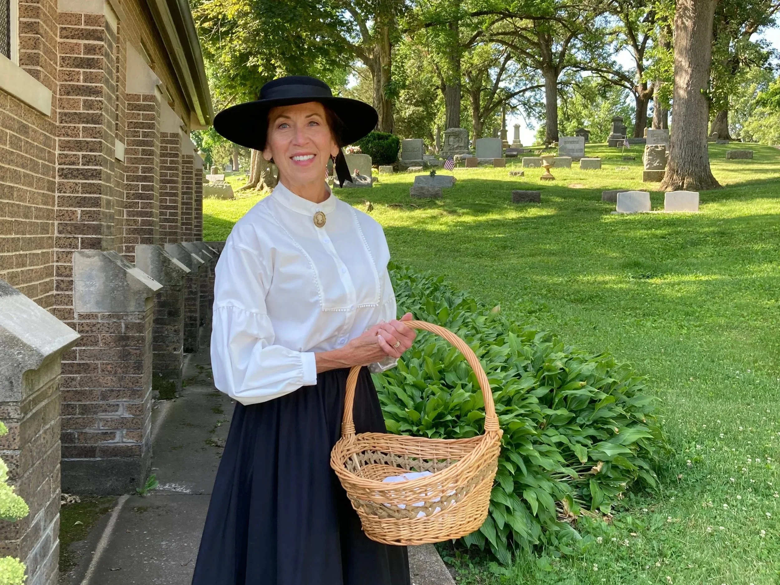 Stories in Stone’ Tours Begin June 11 at Oakwood Cemetery