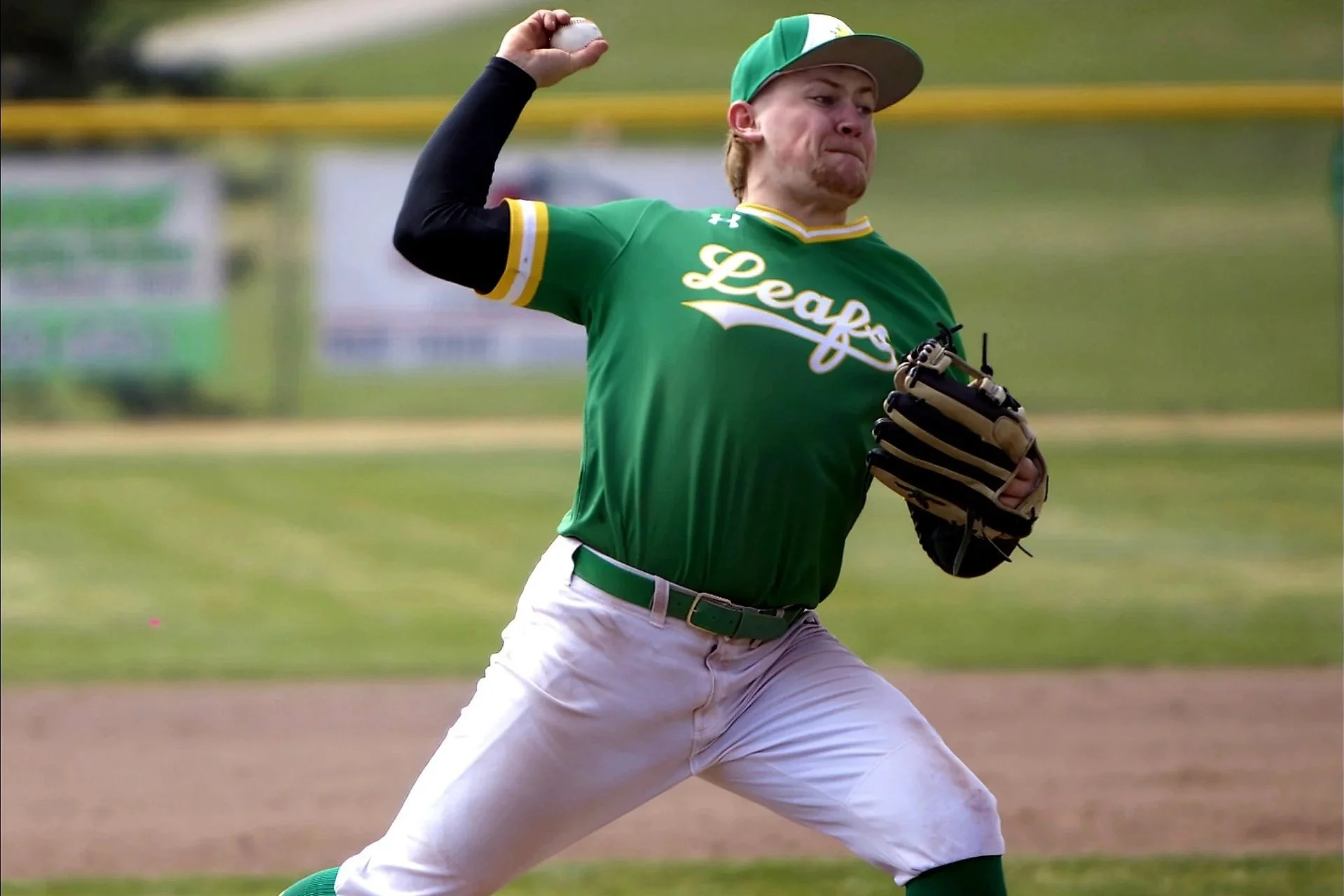 Baseball: Leafs Sweep Hall! WB6 Play Begins Monday At Moline.