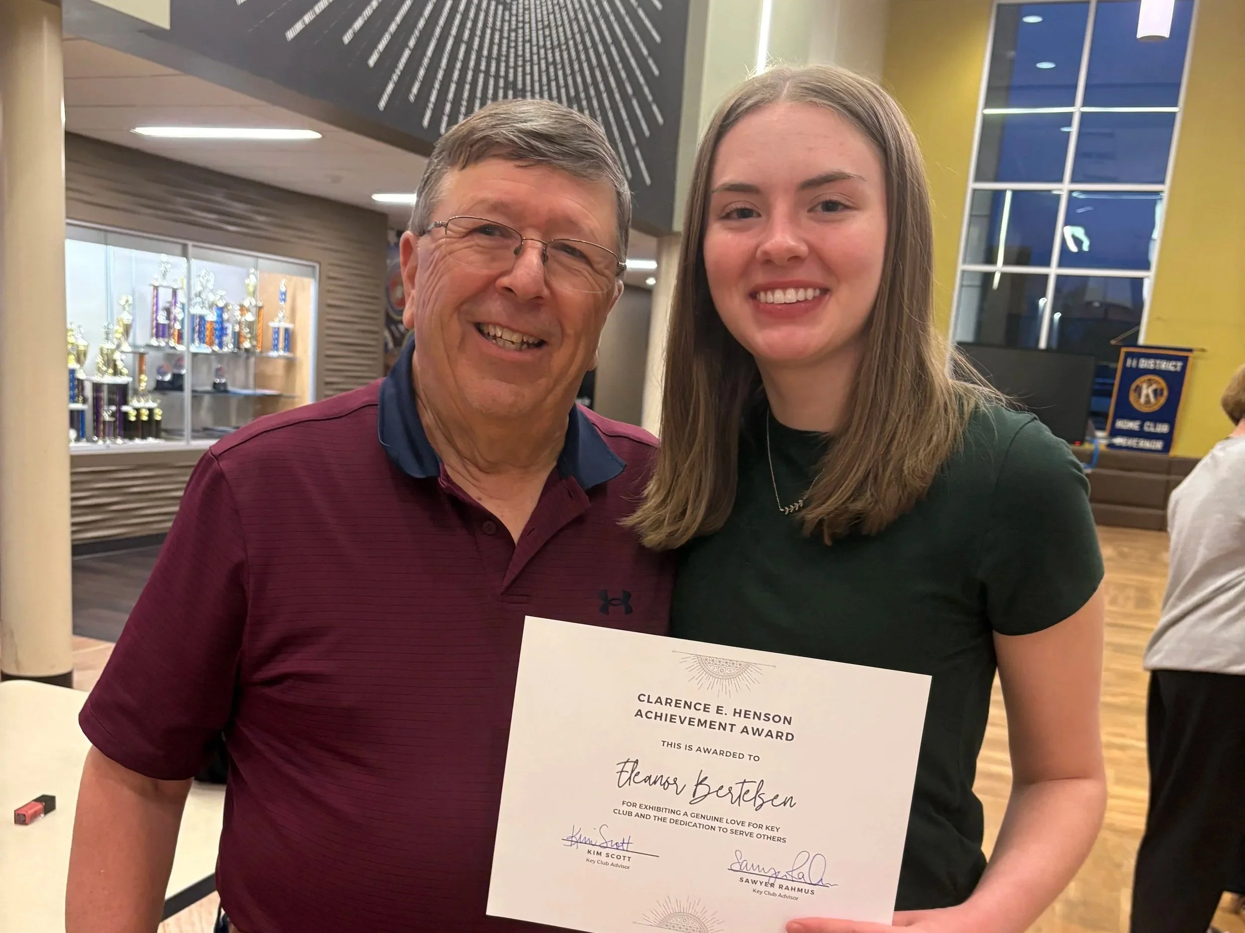 Kiwanis Awards GHS Key Club Members