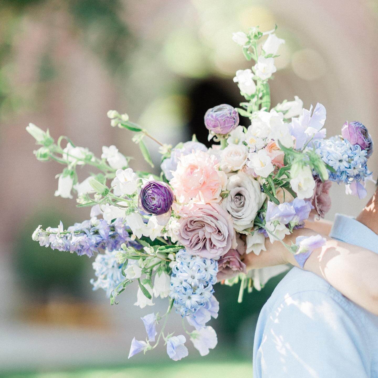 All the attention to the details of the flowers. In love with lavender and purple hues 

Photographer: @donnalamphotography 
Florist: @wild_and_behold_florals 

#bridalbouquet #engagementphotos 
#engagementbouquet #floralbouquet #flowerbouquet #handt