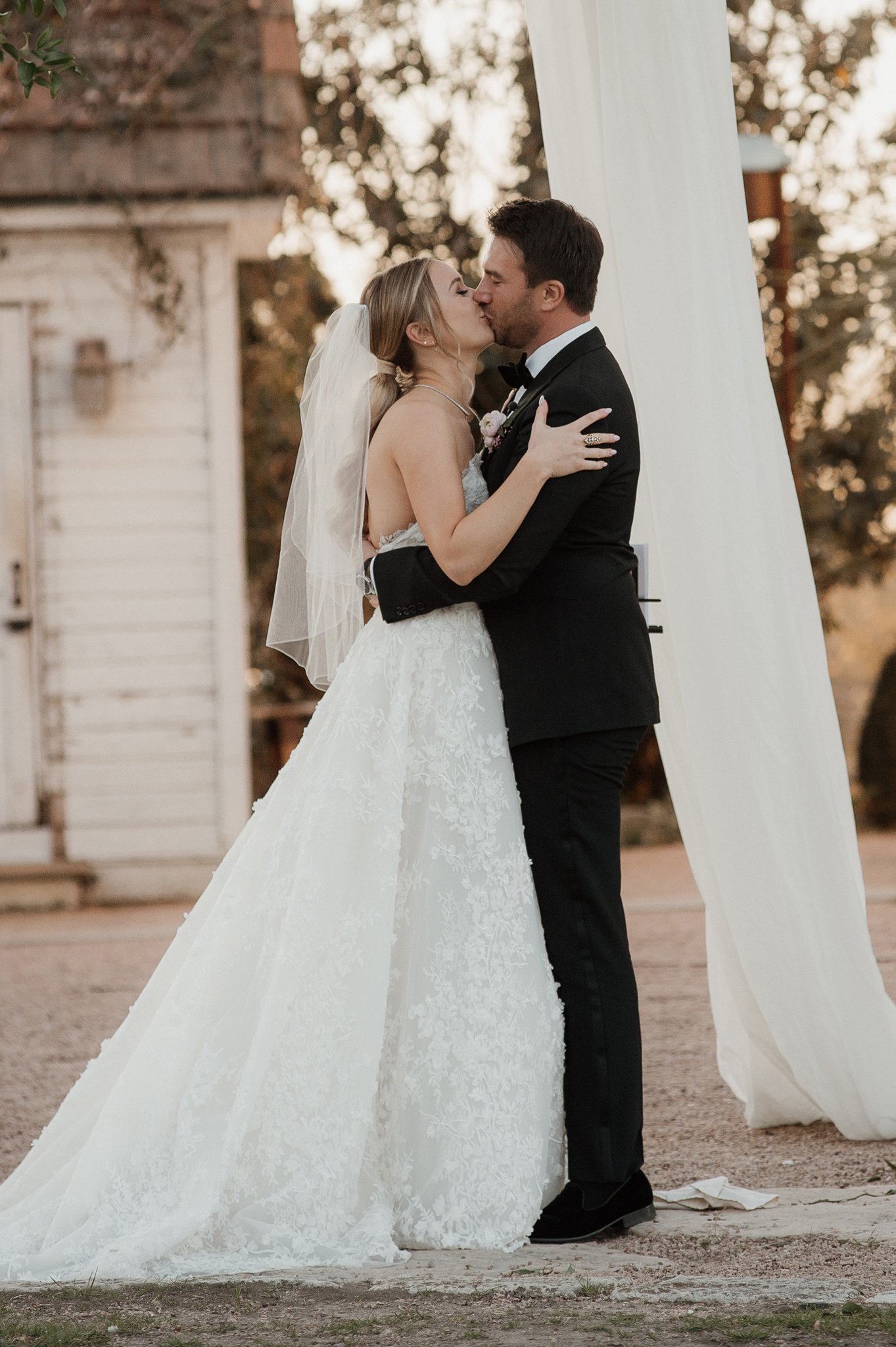 austin tx wedding photographer _ austin bride _ brides of austin _ ashley gillen photography _ the barr mansion _ houston wedding photographer _ jher186.jpg