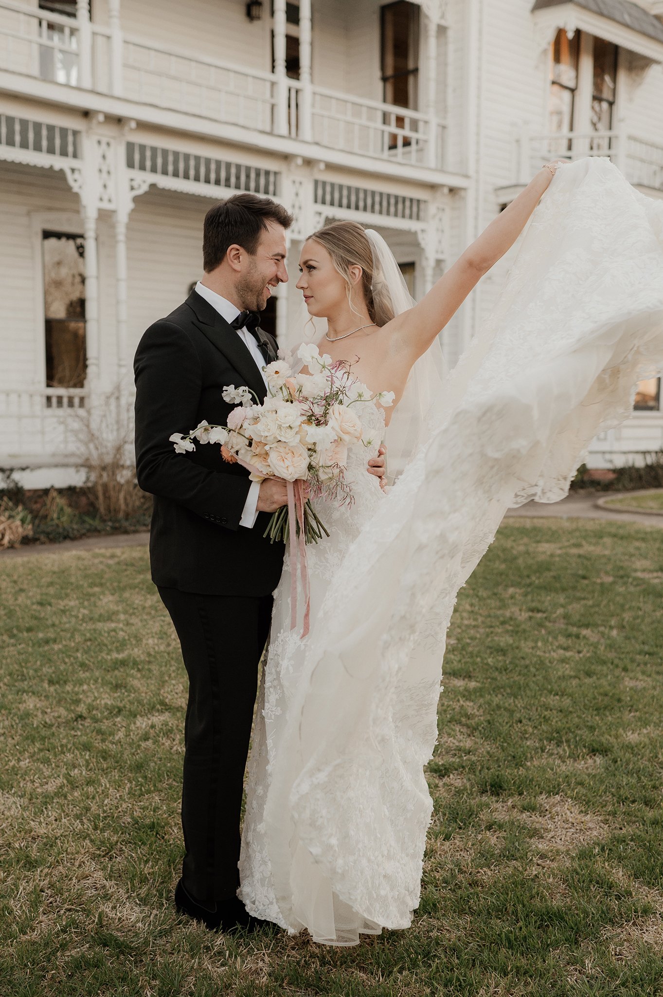 austin tx wedding photographer _ austin bride _ brides of austin _ ashley gillen photography _ the barr mansion _ houston wedding photographer _ jher244.jpg