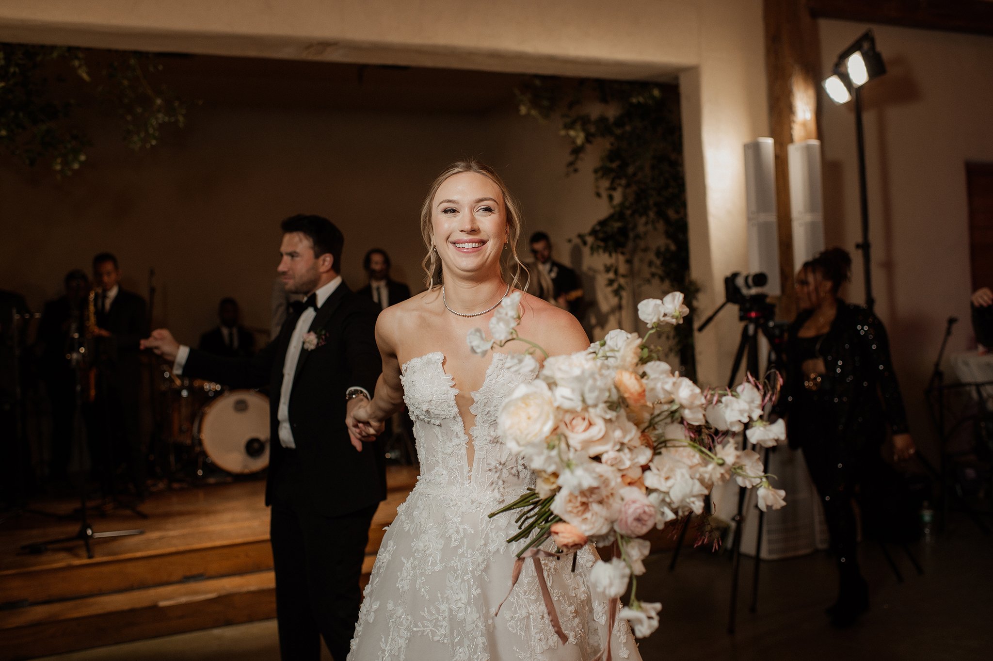 austin tx wedding photographer _ austin bride _ brides of austin _ ashley gillen photography _ the barr mansion _ houston wedding photographer _ jher332.jpg