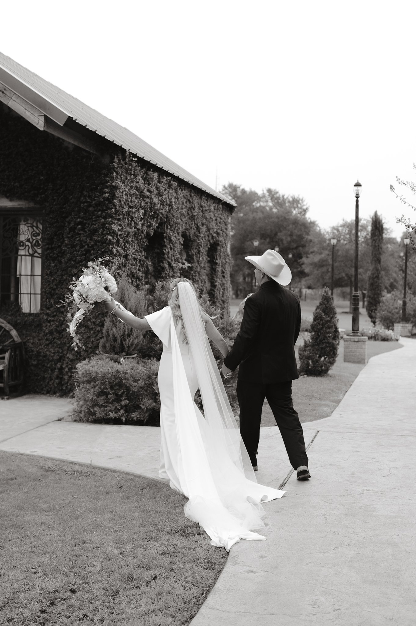 ashley gillen photography _ olde dobbin station _ montgomery tx wedding _ houston wedding photographer _ houston bride _ conroe wedding _sayty86.jpg