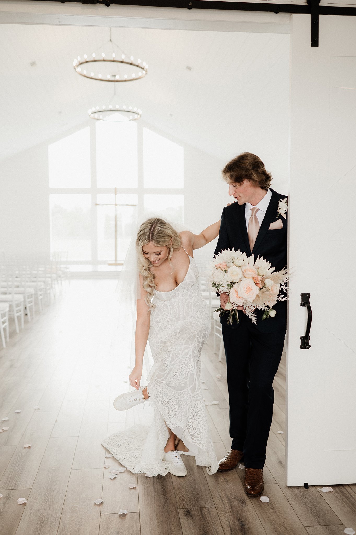 Montgomery TX Wedding _ The Farmhouse _ Ashley Parker _ Houston Wedding Photographer _ Mongtomery Wedding Photographer _ AP93.jpg