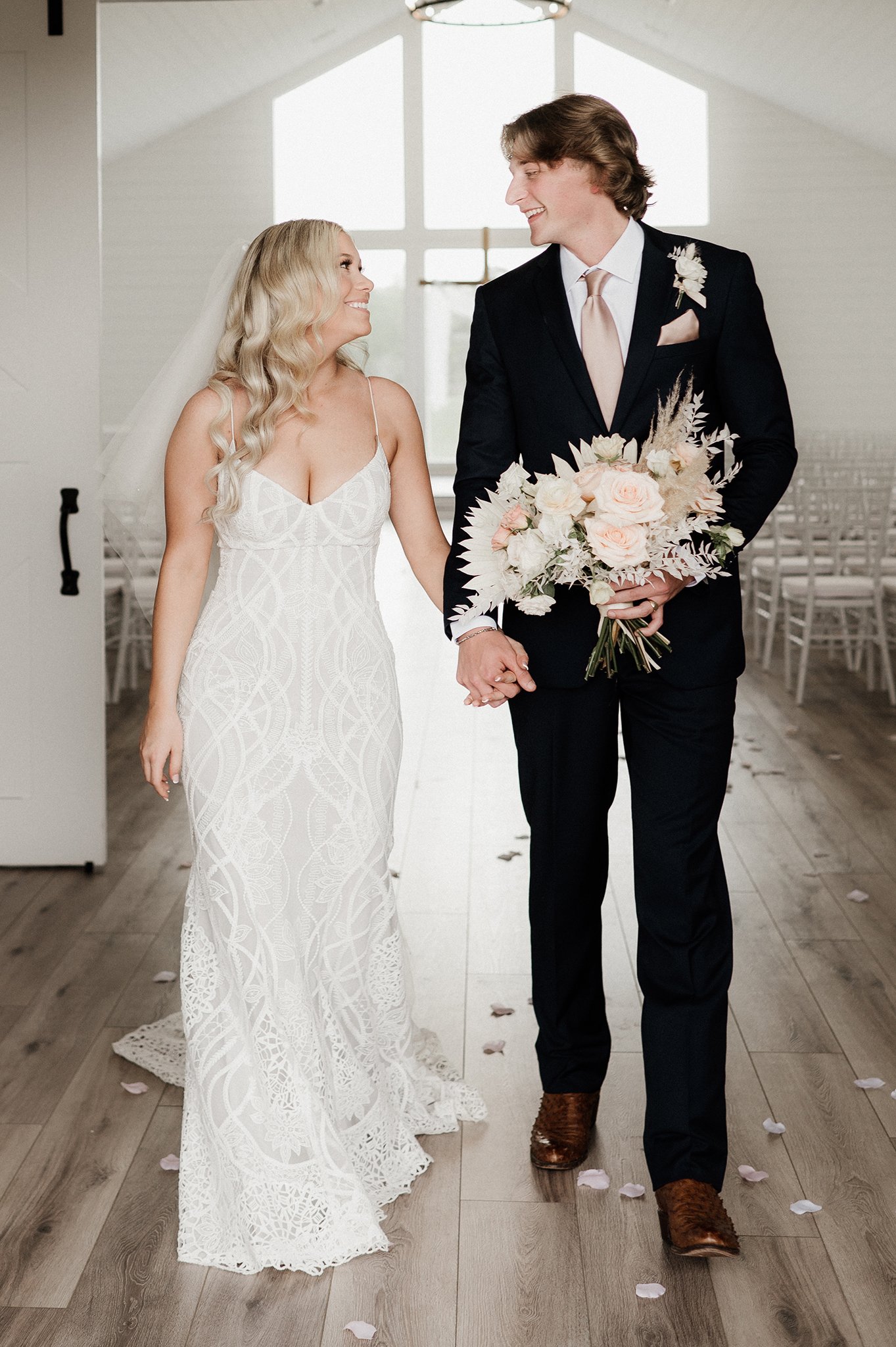 Montgomery TX Wedding _ The Farmhouse _ Ashley Parker _ Houston Wedding Photographer _ Mongtomery Wedding Photographer _ AP94.jpg