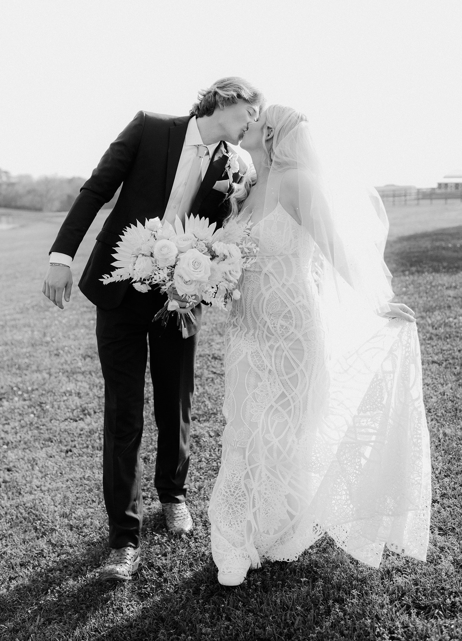 Montgomery TX Wedding _ The Farmhouse _ Ashley Parker _ Houston Wedding Photographer _ Mongtomery Wedding Photographer _ AP116.jpg