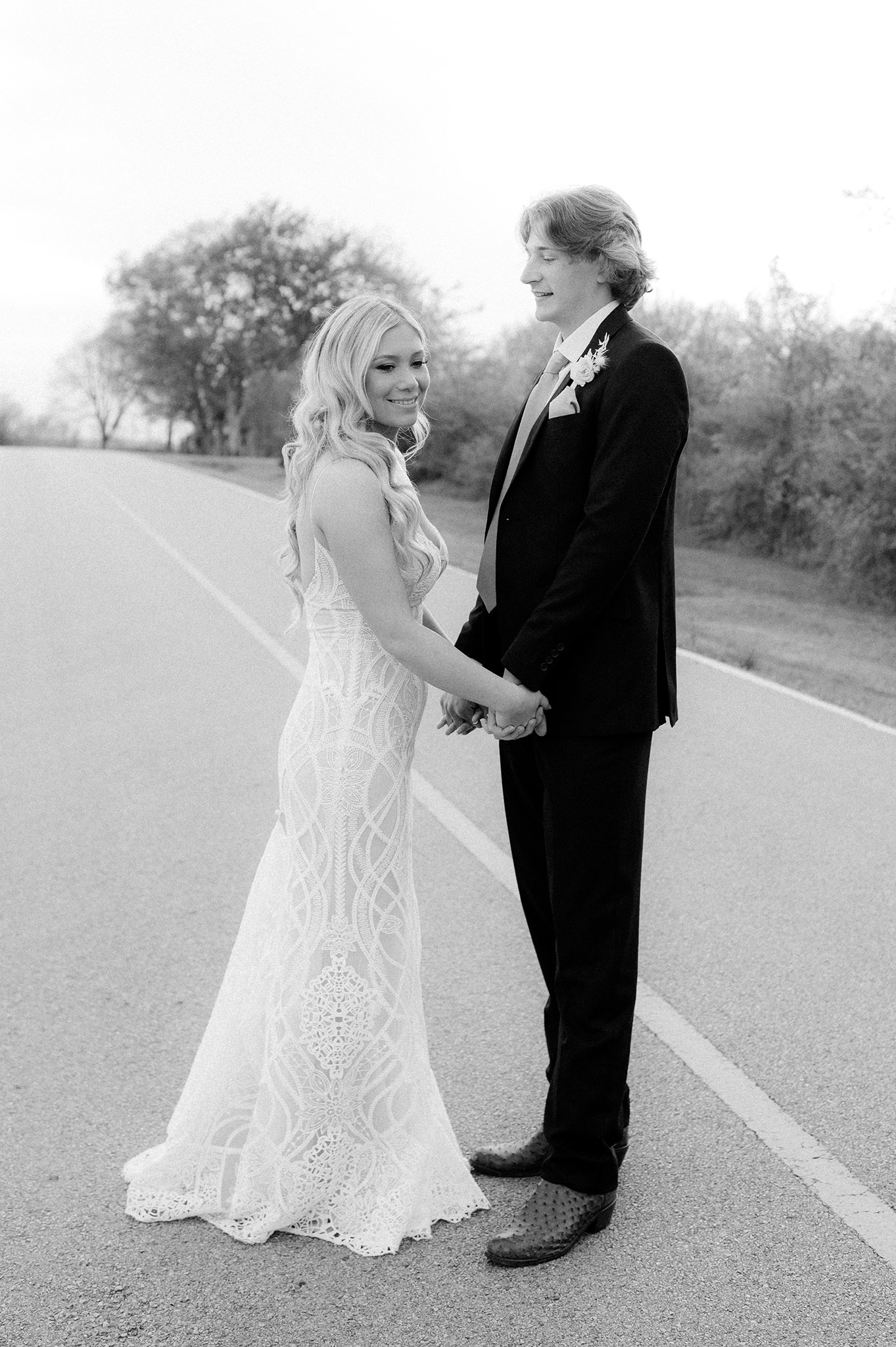 Montgomery TX Wedding _ The Farmhouse _ Ashley Parker _ Houston Wedding Photographer _ Mongtomery Wedding Photographer _ AP150.jpg