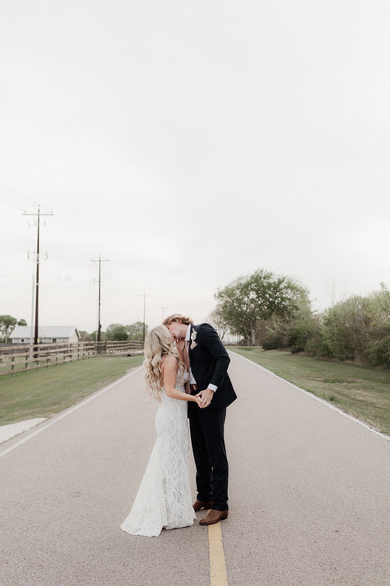 Montgomery TX Wedding _ The Farmhouse _ Ashley Parker _ Houston Wedding Photographer _ Mongtomery Wedding Photographer _ AP151.jpg