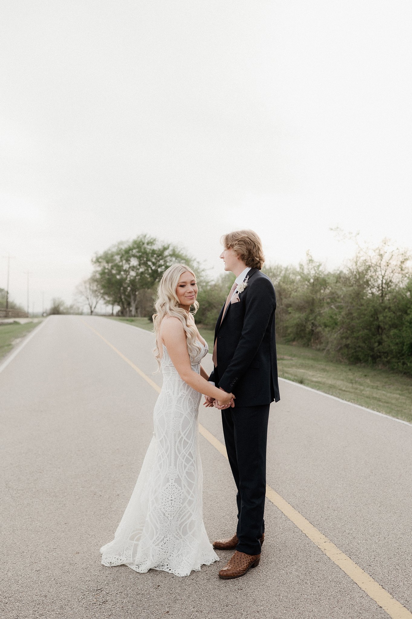 Montgomery TX Wedding _ The Farmhouse _ Ashley Parker _ Houston Wedding Photographer _ Mongtomery Wedding Photographer _ AP152.jpg