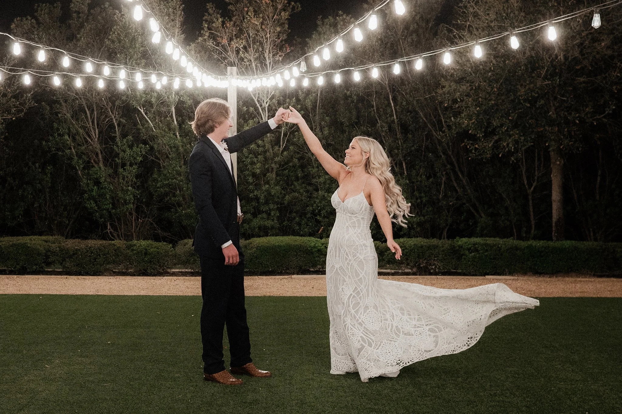 Montgomery TX Wedding _ The Farmhouse _ Ashley Parker _ Houston Wedding Photographer _ Mongtomery Wedding Photographer _ AP204.jpg