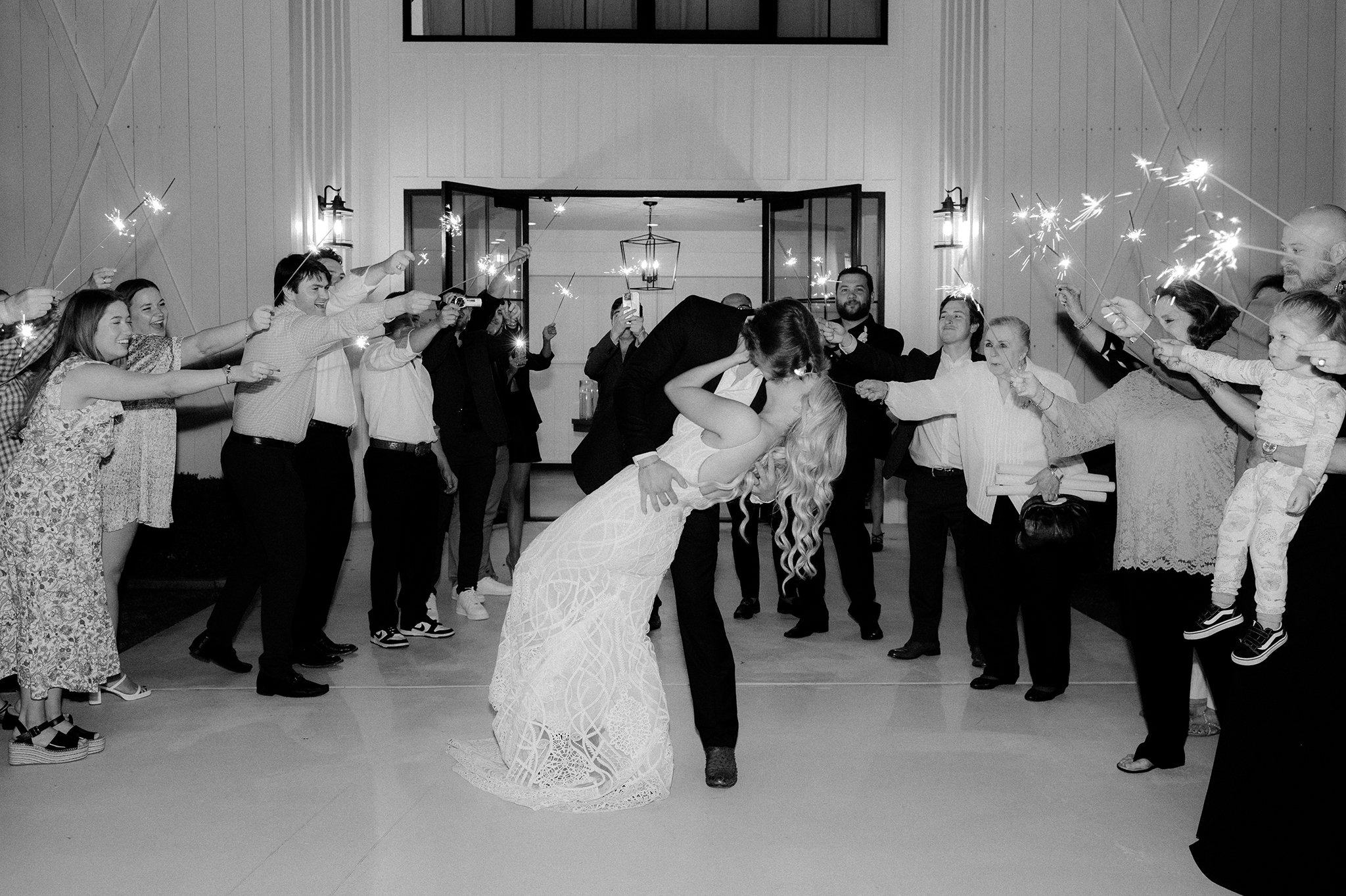 Montgomery TX Wedding _ The Farmhouse _ Ashley Parker _ Houston Wedding Photographer _ Mongtomery Wedding Photographer _ AP210.jpg