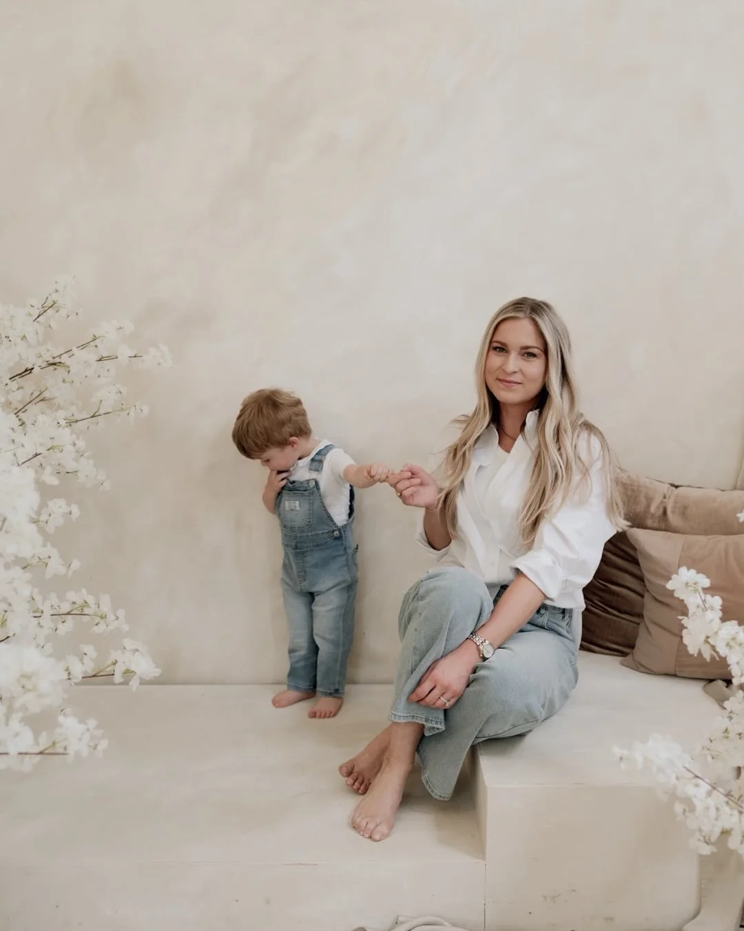 Happy Mother&rsquo;s Day! 

Motherhood is beautiful, messy, loud, sweet, and gone way too fast. So thankful for every mama who trusted me to freeze a little piece of their story yesterday with their sweet babies. 

1pm start time and home by 8pm. 
La