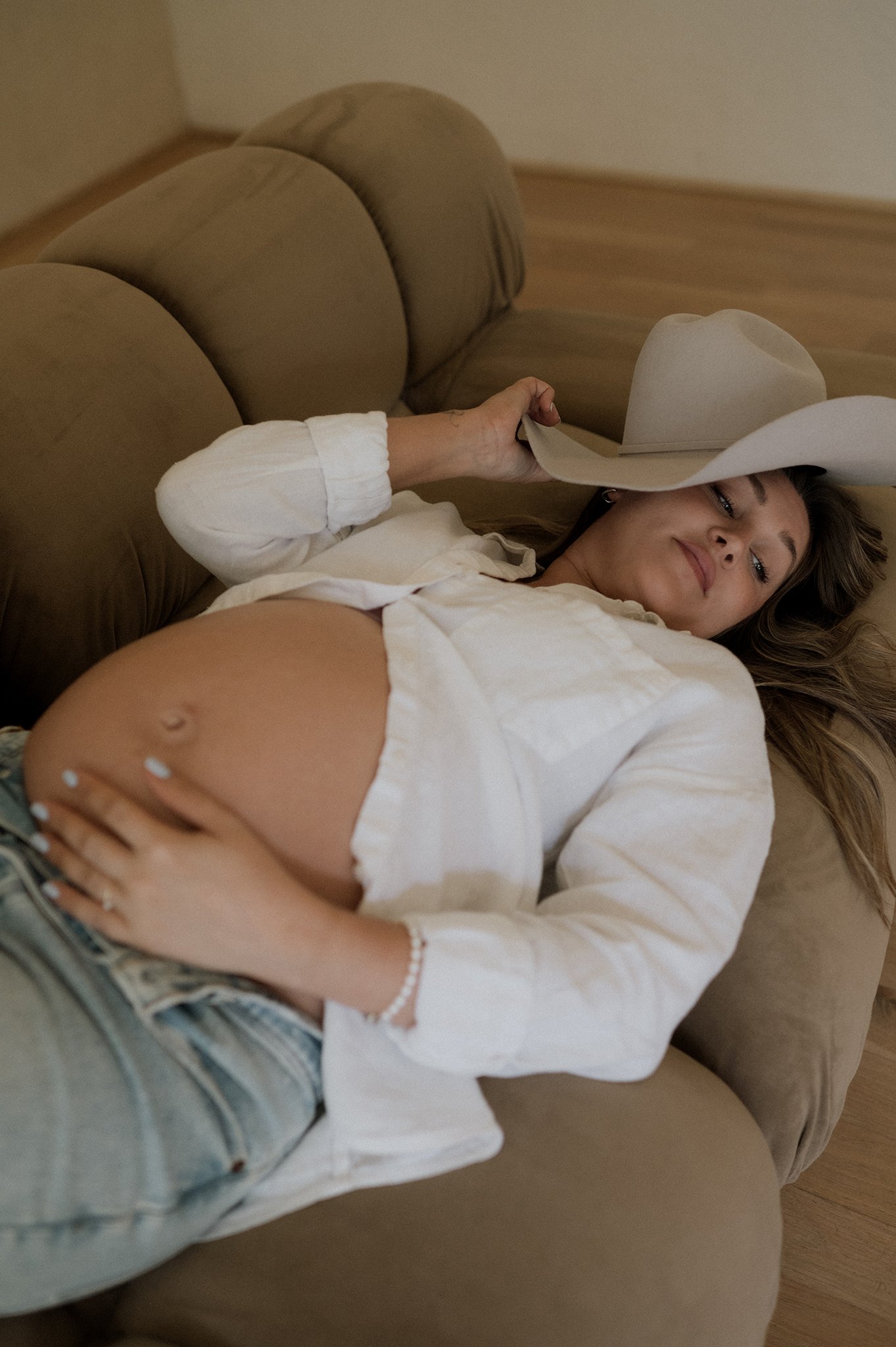 conroe-tx-maternity-photographer-the-oak-atilier-loganmad69.jpg