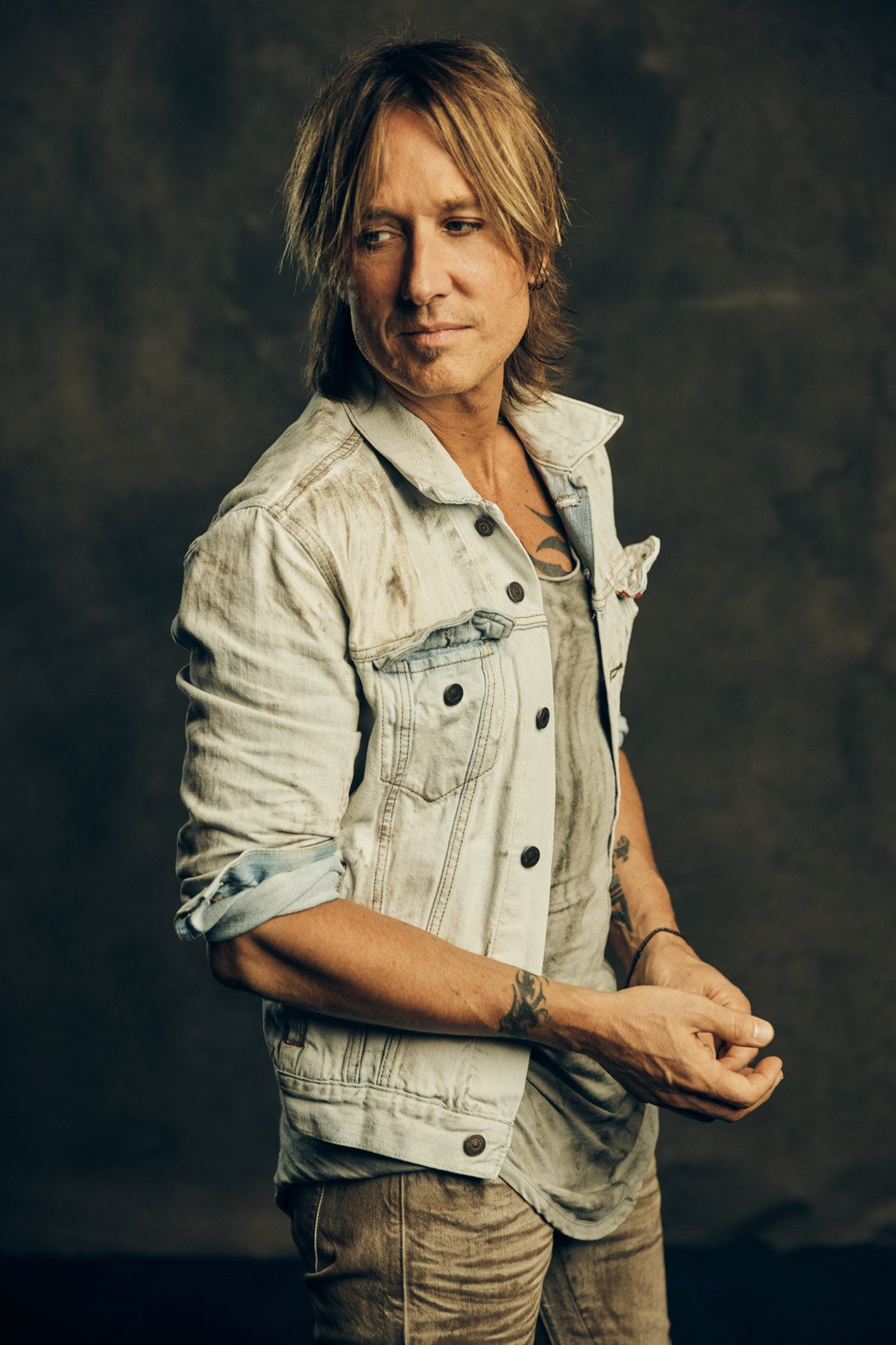 keith-urban-celebrity-photographer-jeremy-cowart..jpg