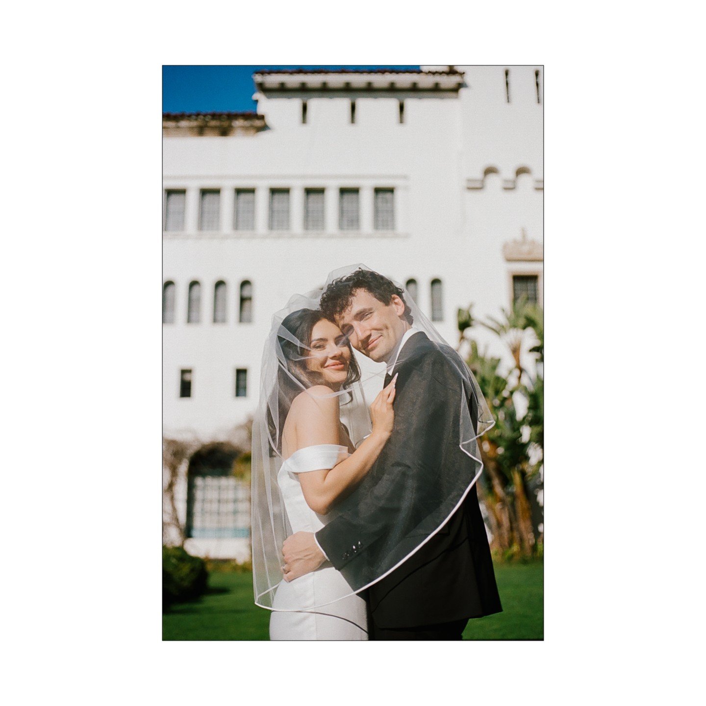 david + sam got married at the santa barbara courthouse on a wednesday surrounded by their families. it was perfect &amp; it will be a while before i stop posting photos of them. congrats you two! 🤍