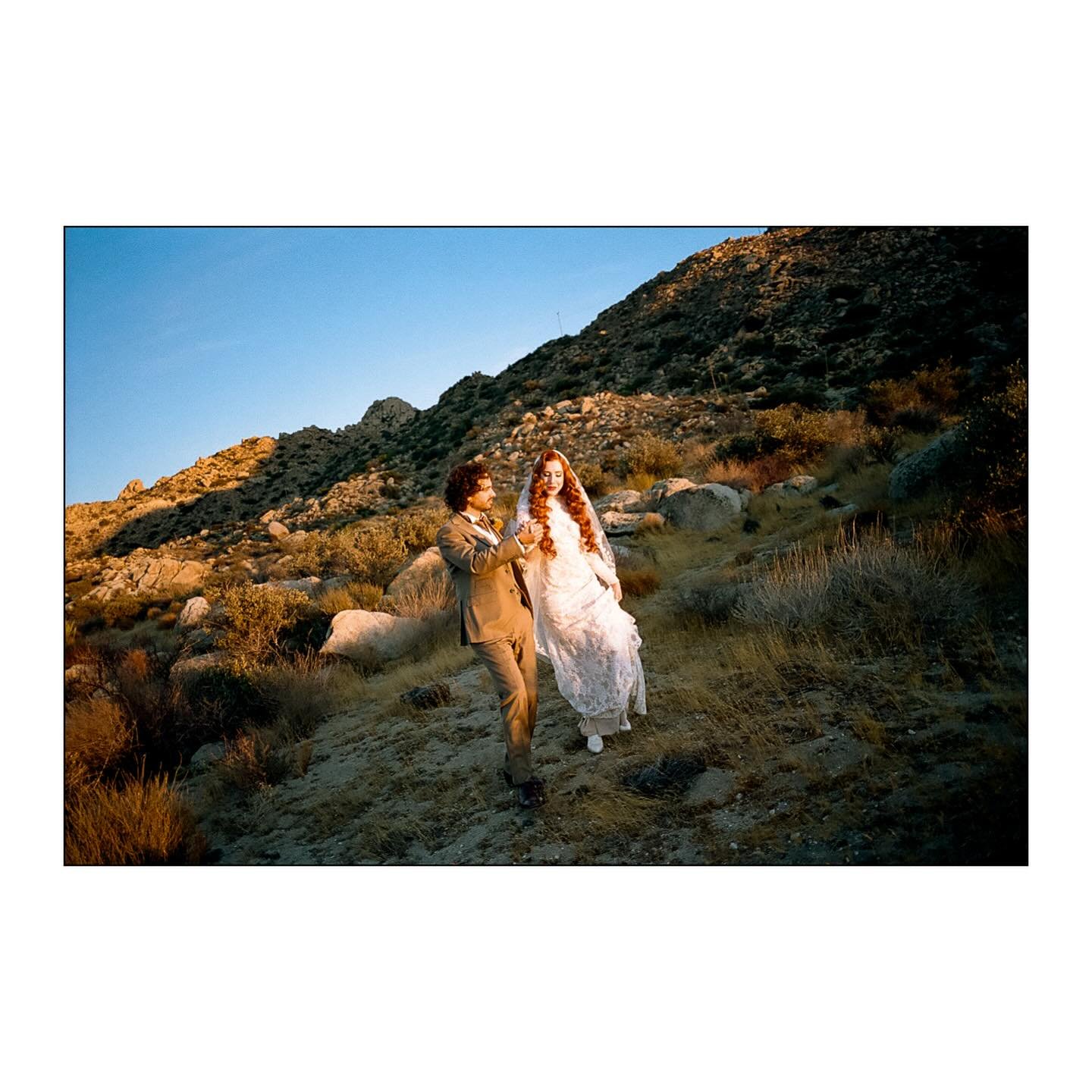 stand still - feel the vastness. 
then dance - embrace the beat of the landscape.

the people i meet continue to inspire me. storytellers - dreamers - artists - thinkers
each offering their light to this world
and eachother. 

every session another a