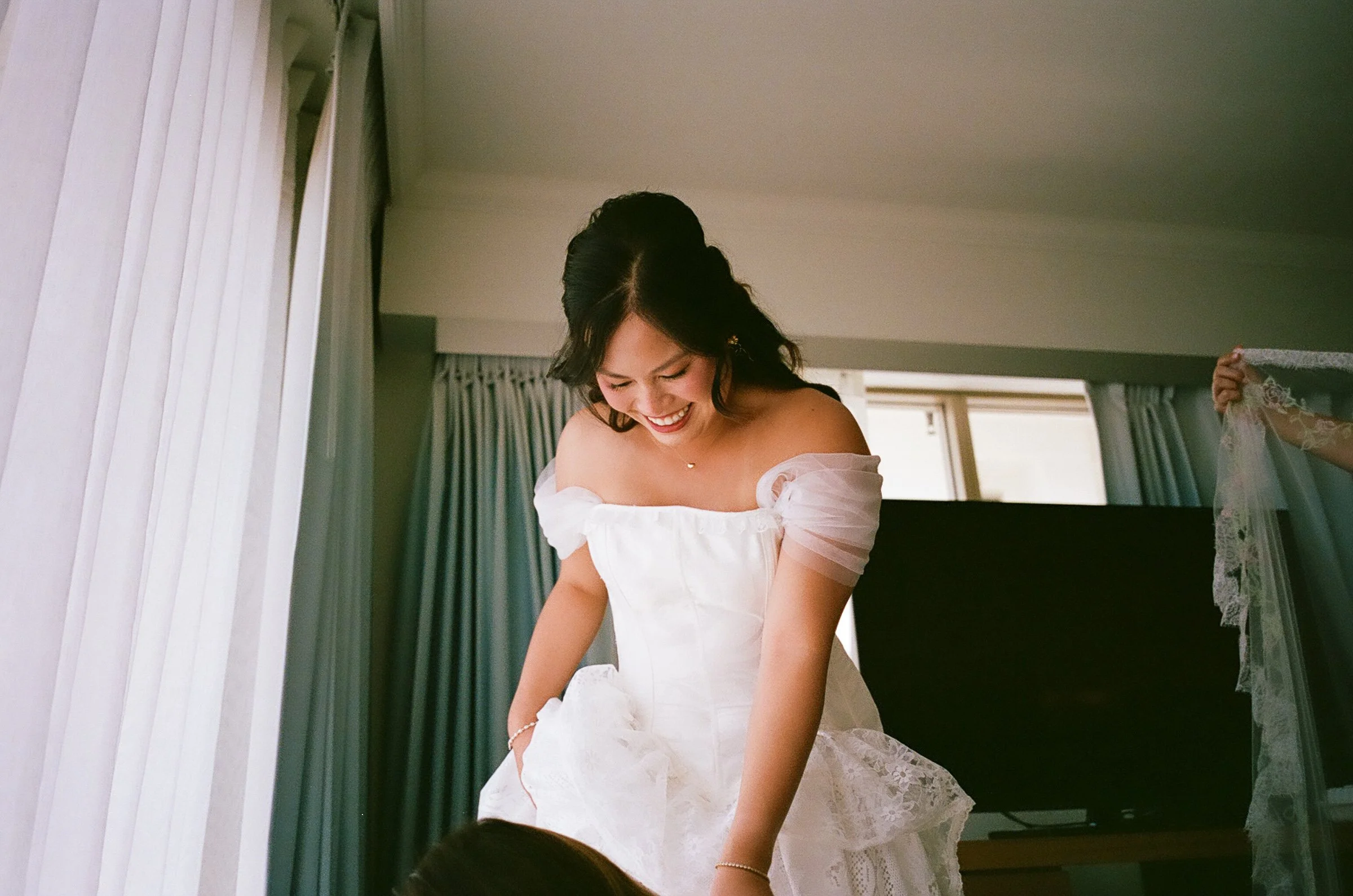 hawaii-film-wedding-photographer-oahu-12.jpg