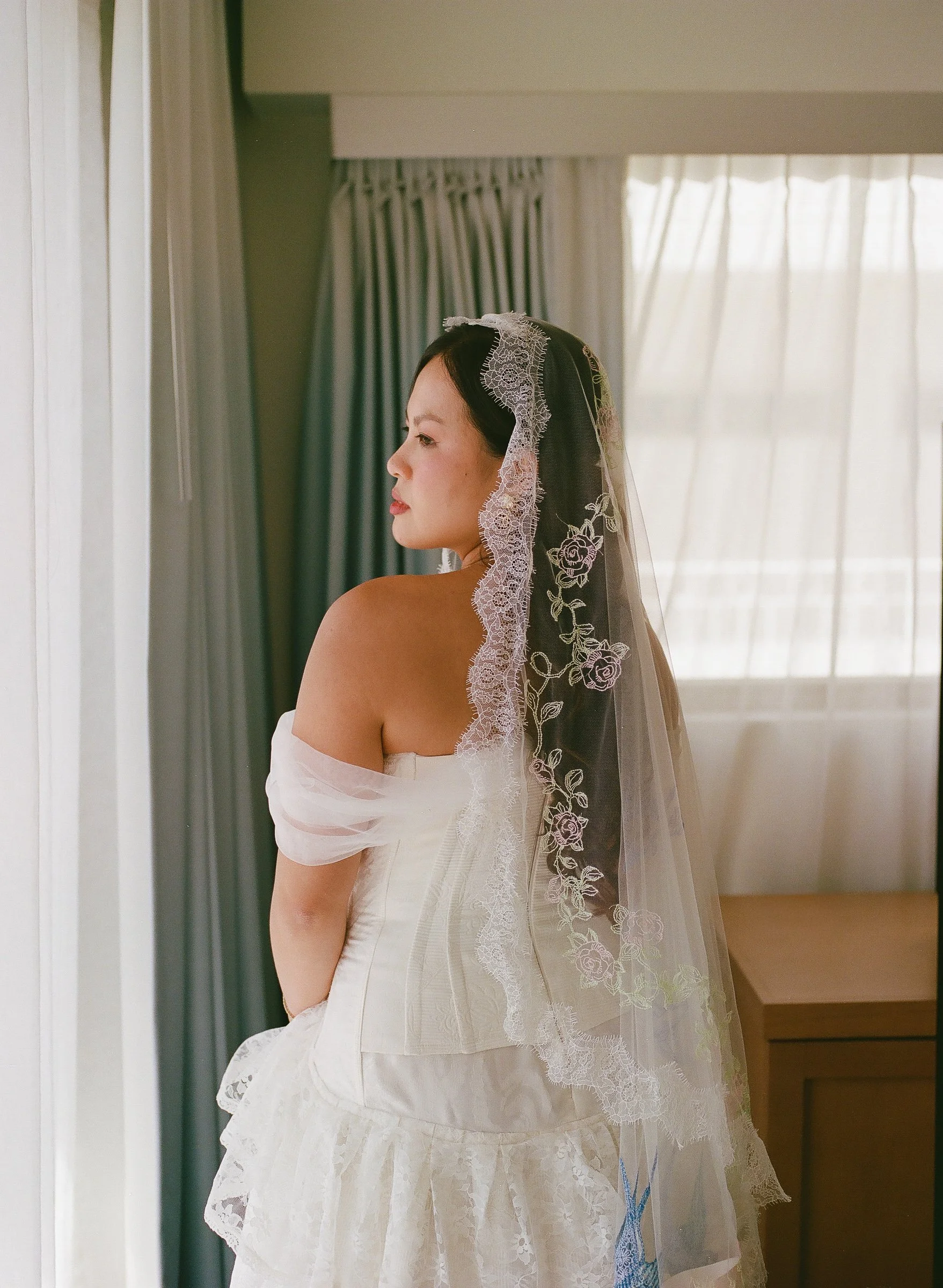 hawaii-film-wedding-photographer-oahu-17.jpg